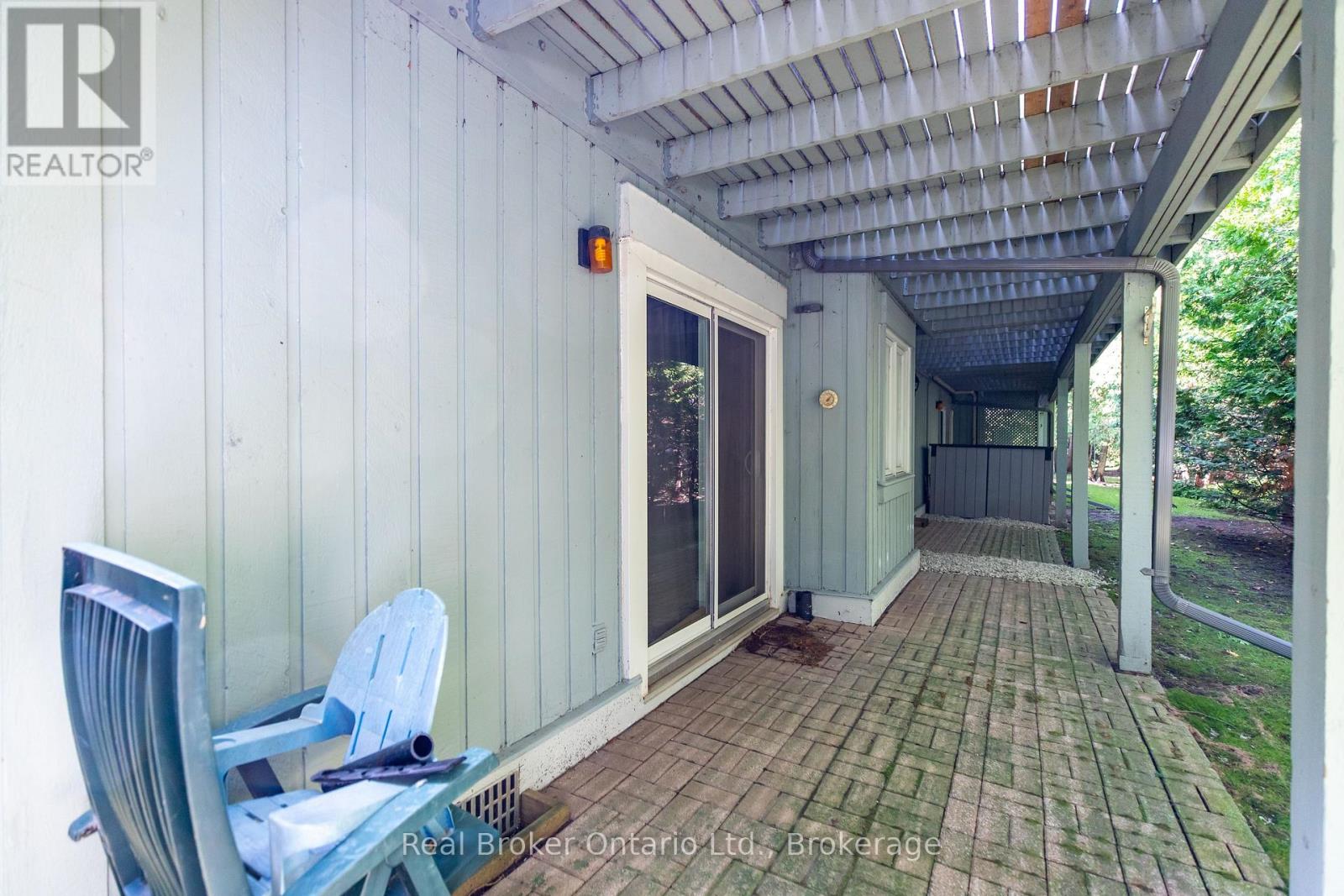 31 - 127 Fairway Crescent Property Photo 35