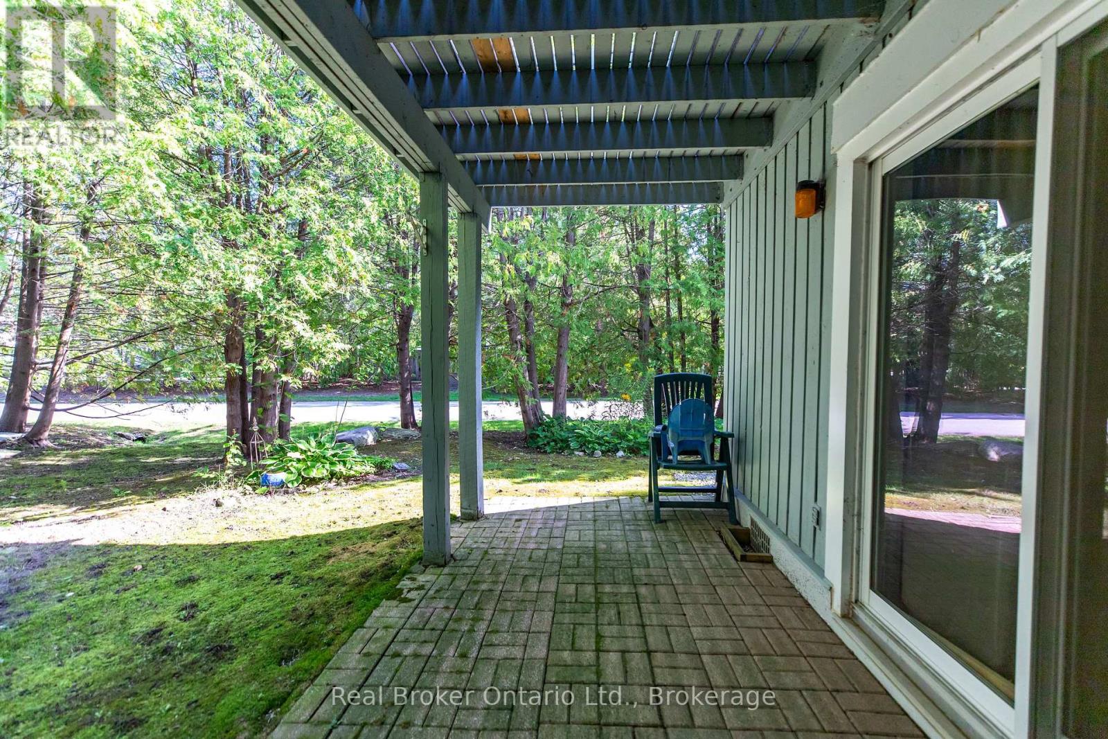 31 - 127 Fairway Crescent Property Photo 36