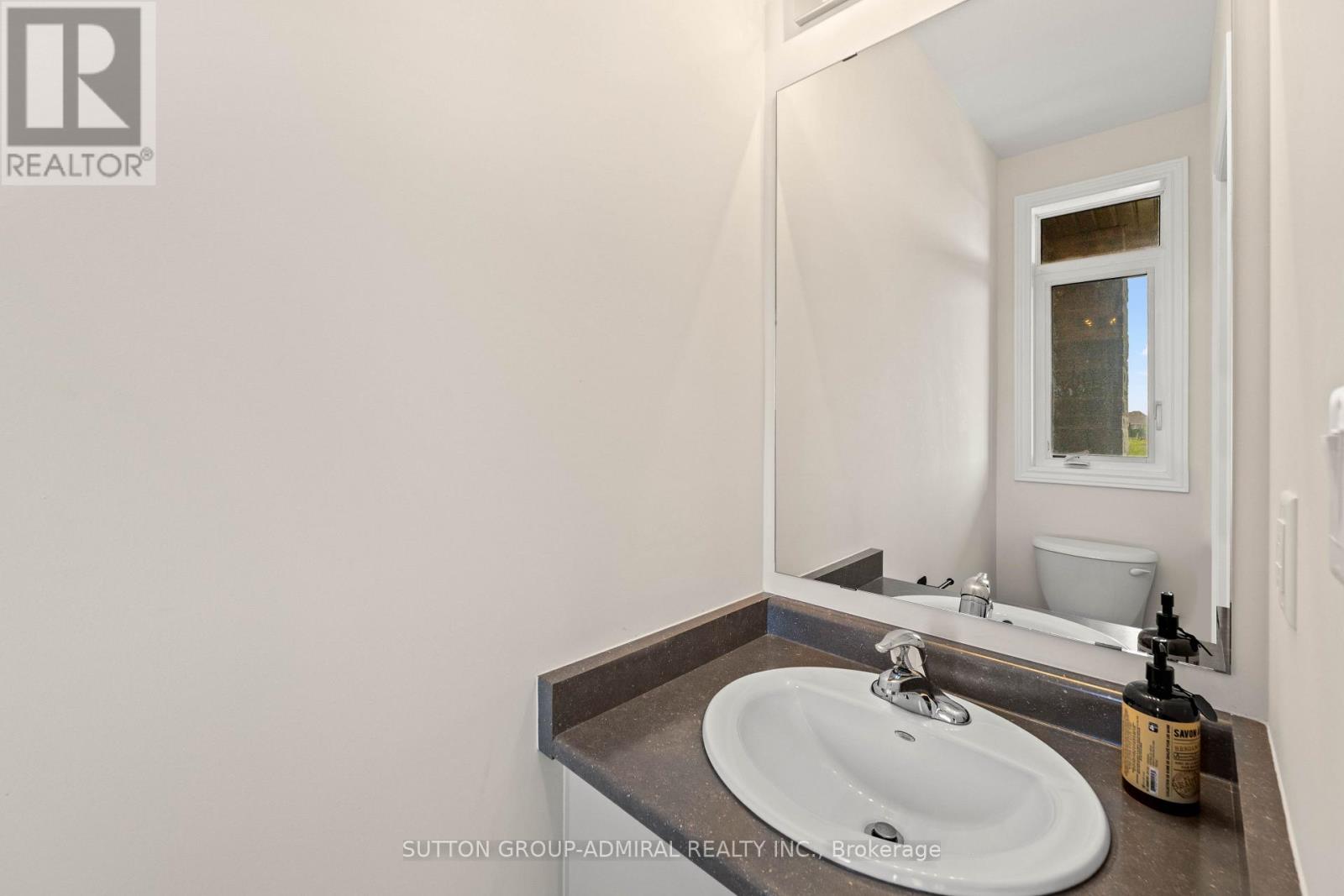 4 Rochester Drive Property Photo 19
