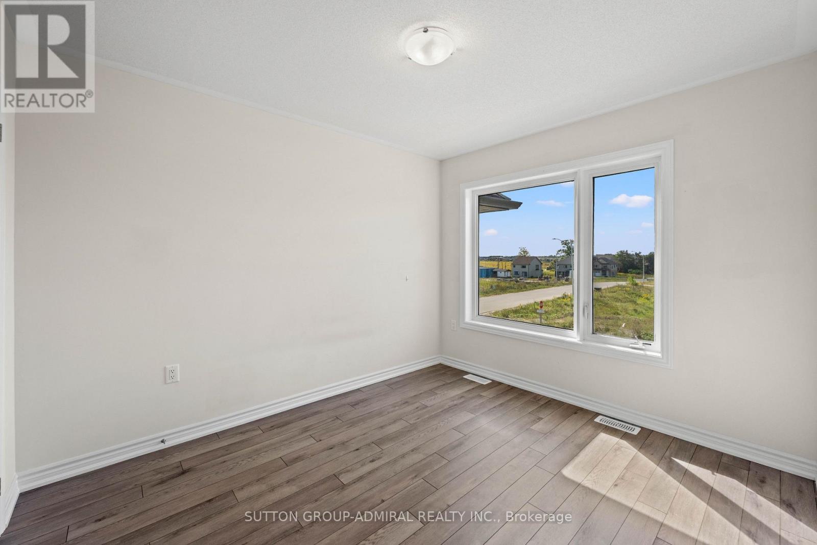 4 Rochester Drive Property Photo 34