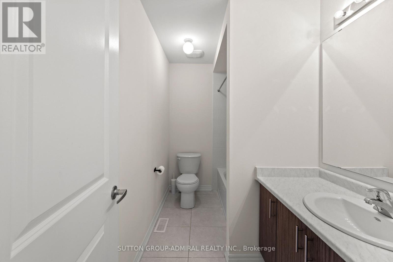 4 Rochester Drive Property Photo 37