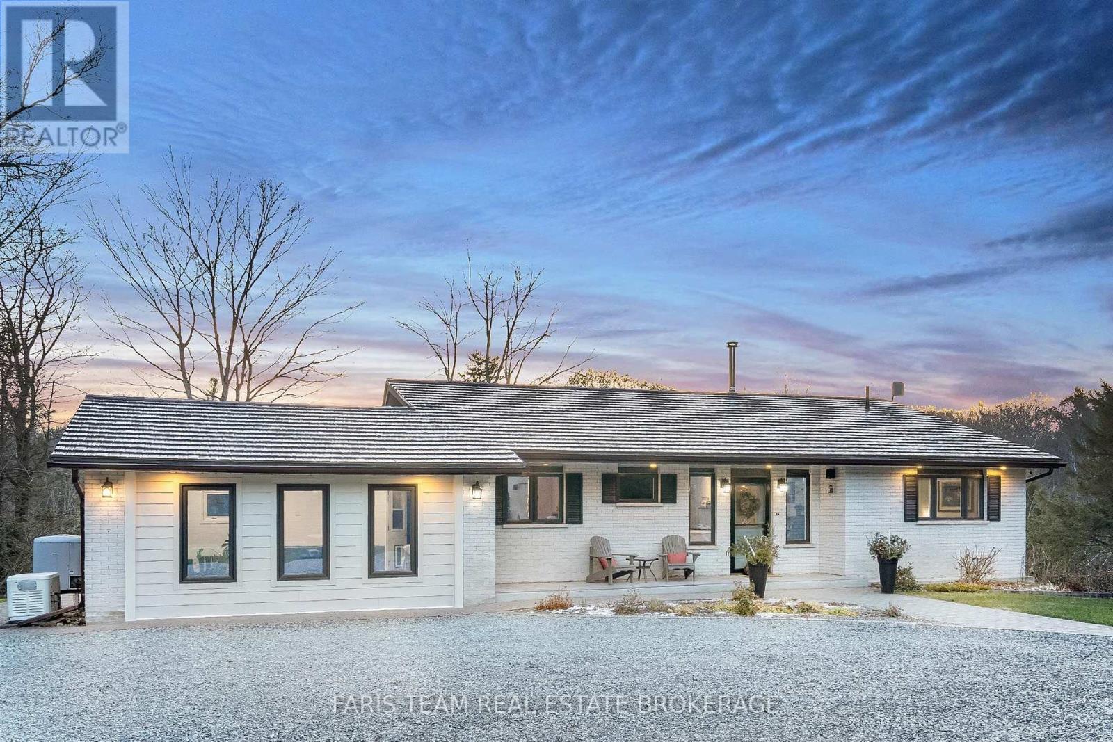 1520 Rosemount Road Property Photo 2