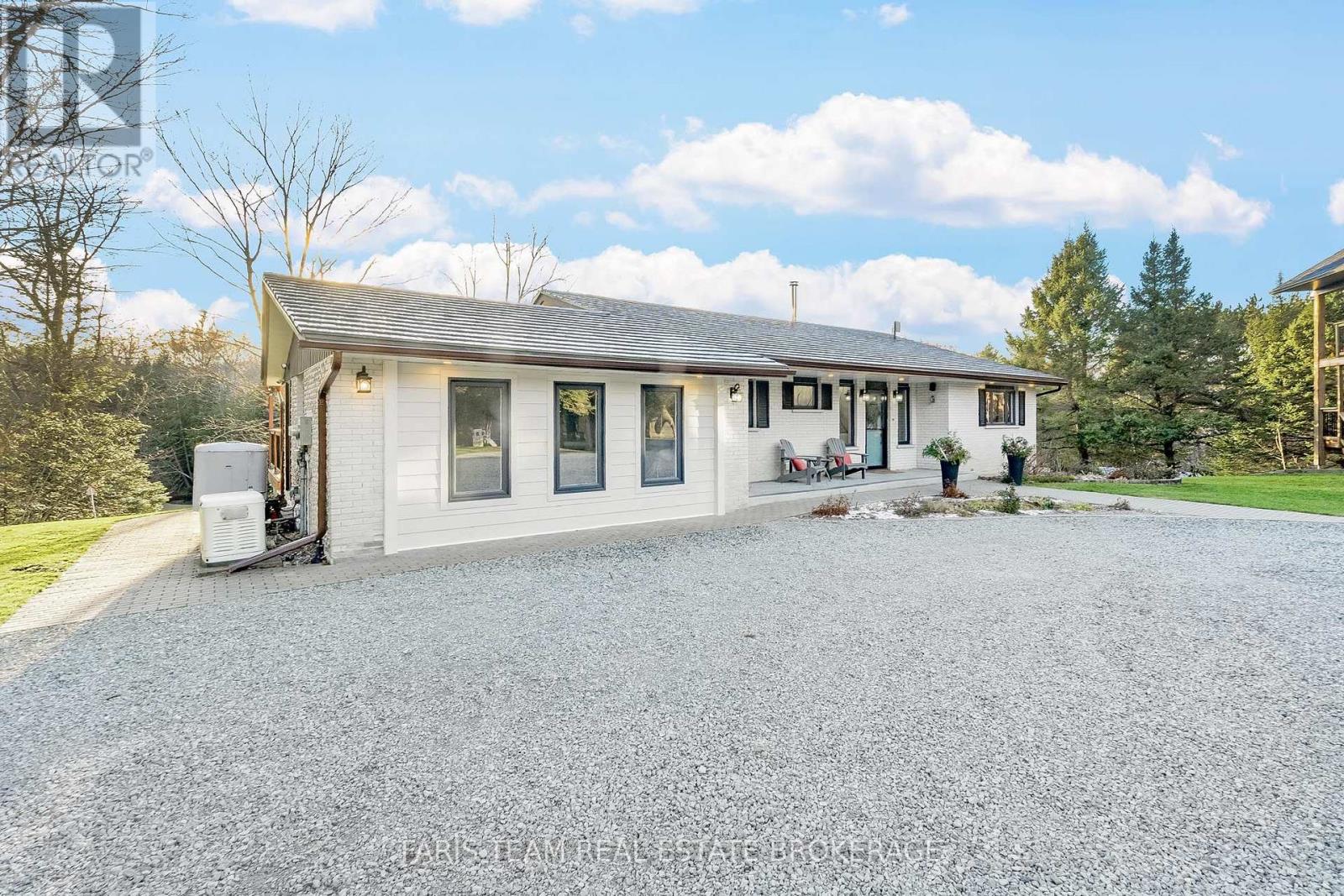 1520 Rosemount Road Property Photo 6