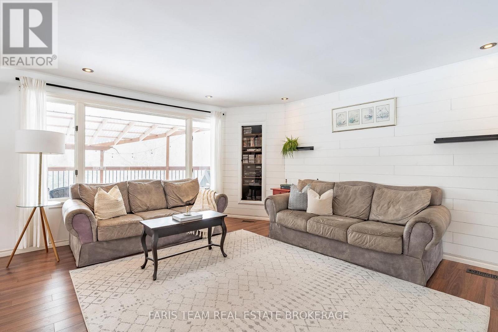 1520 Rosemount Road Property Photo 12