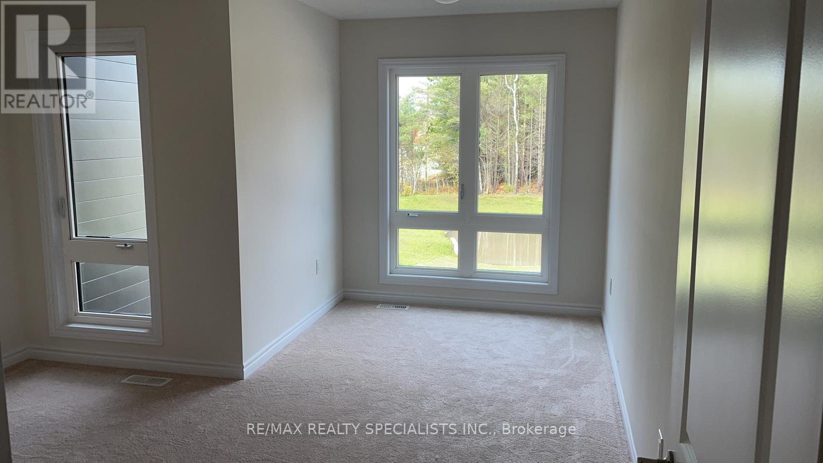 3 Eberhardt Drive Property Photo 8