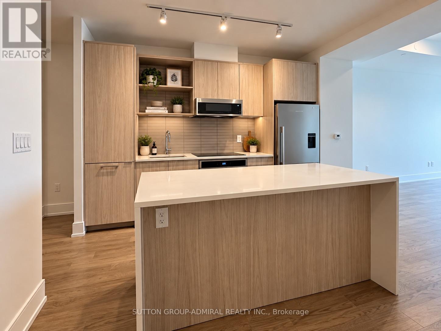904 - 185 Dunlop Street E Property Photo 7