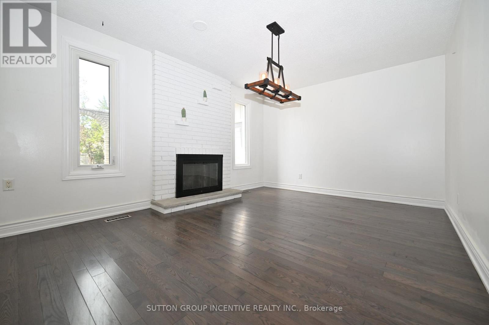 7 Huron Street Property Photo 8