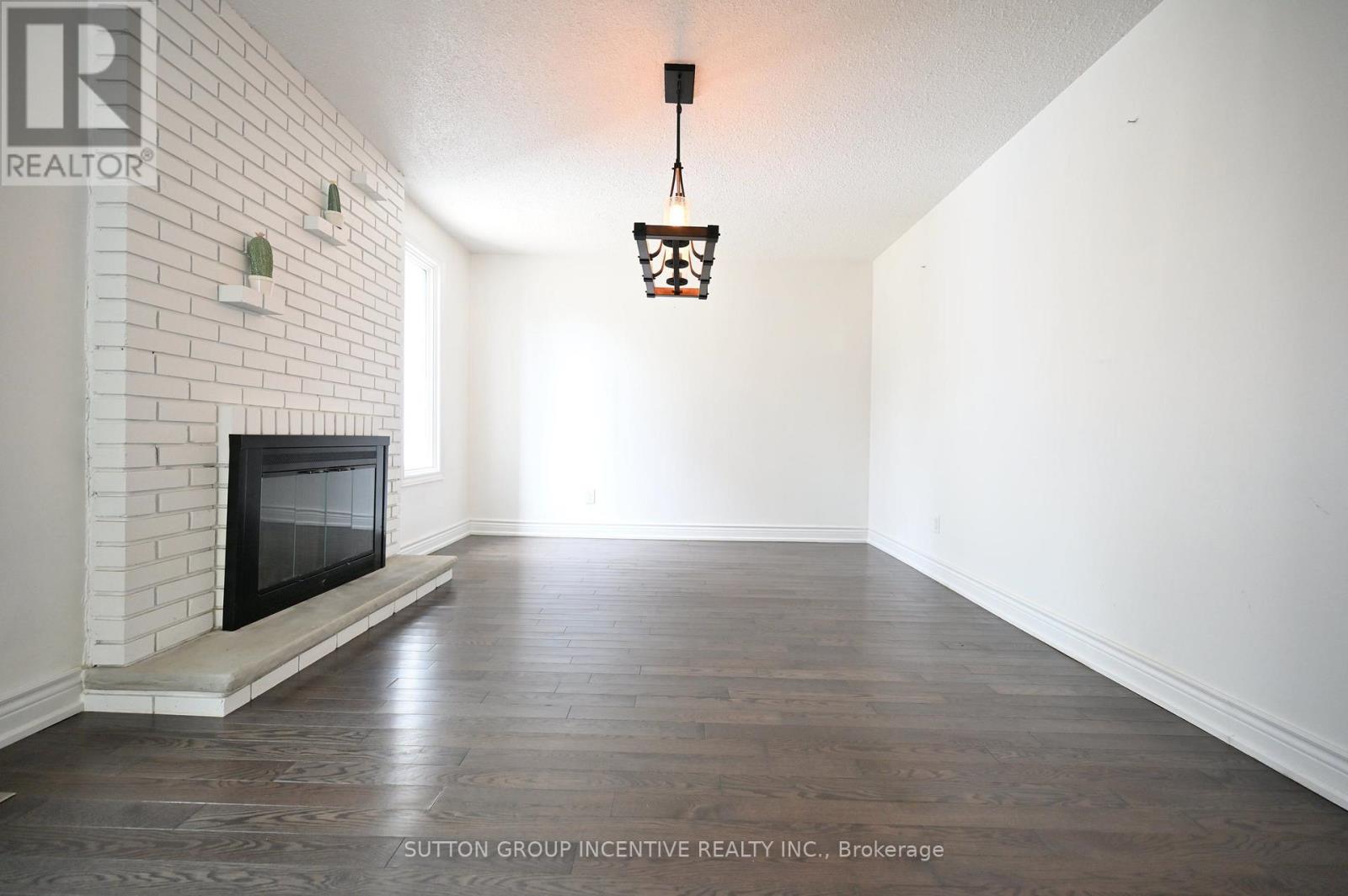 7 Huron Street Property Photo 9