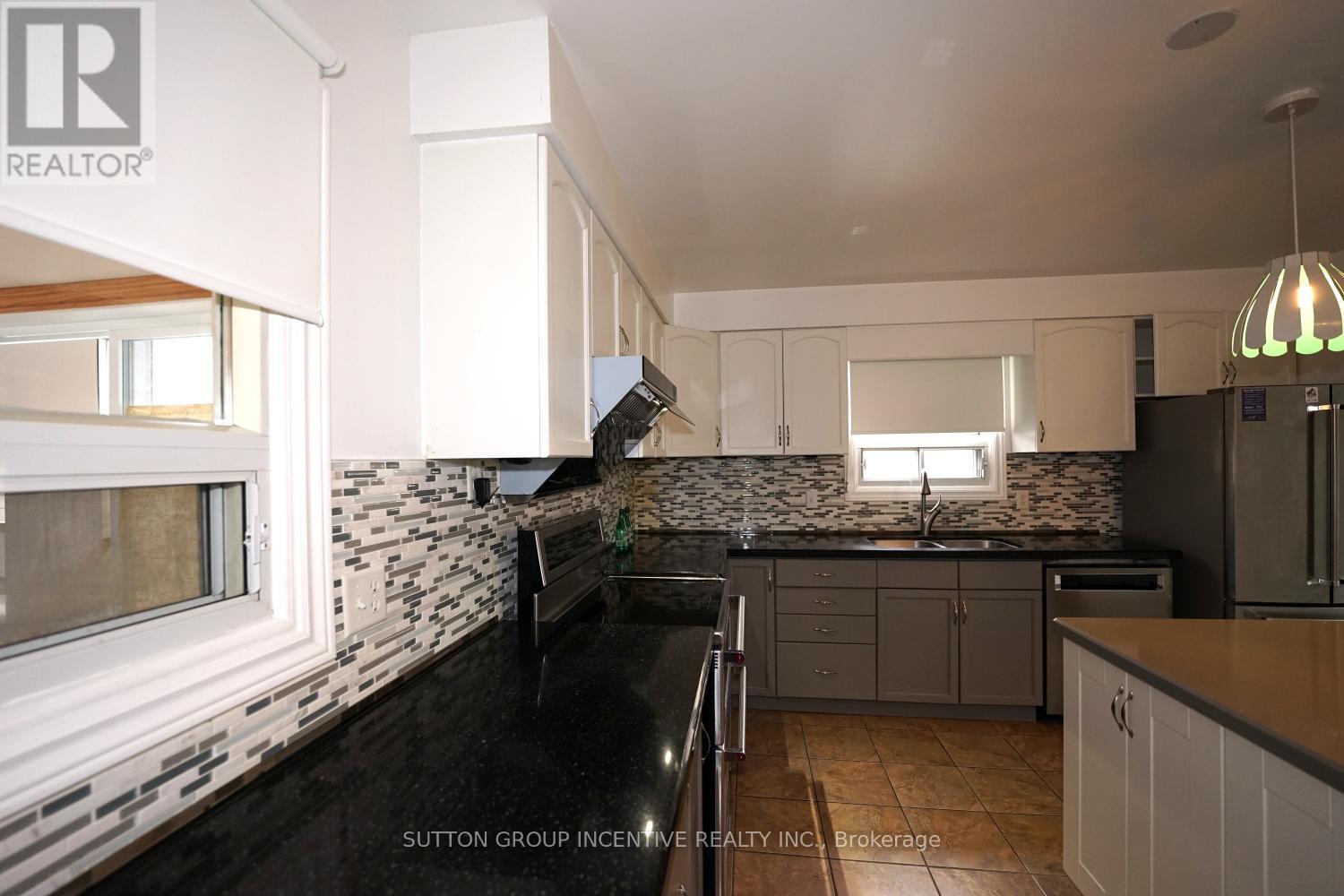 7 Huron Street Property Photo 15
