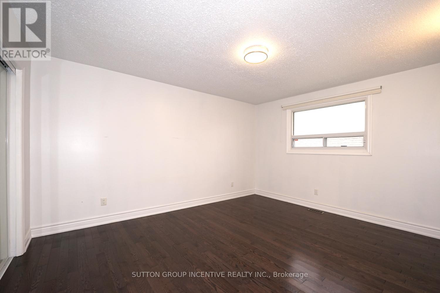 7 Huron Street Property Photo 18