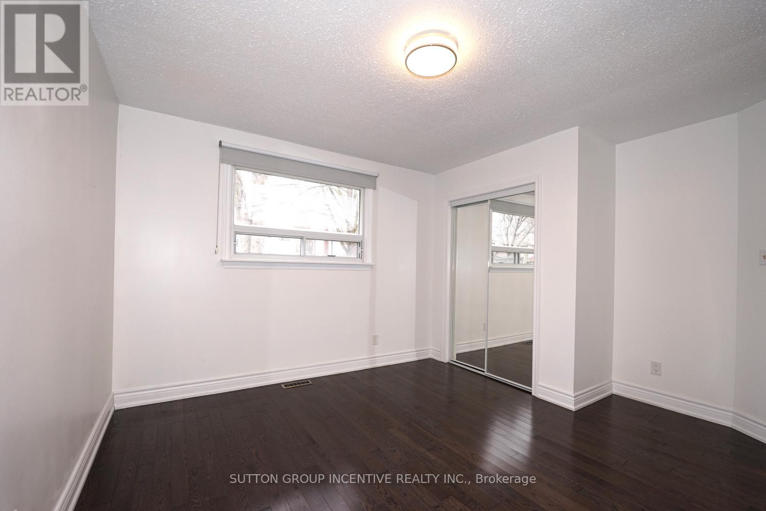 7 Huron Street Property Photo 19