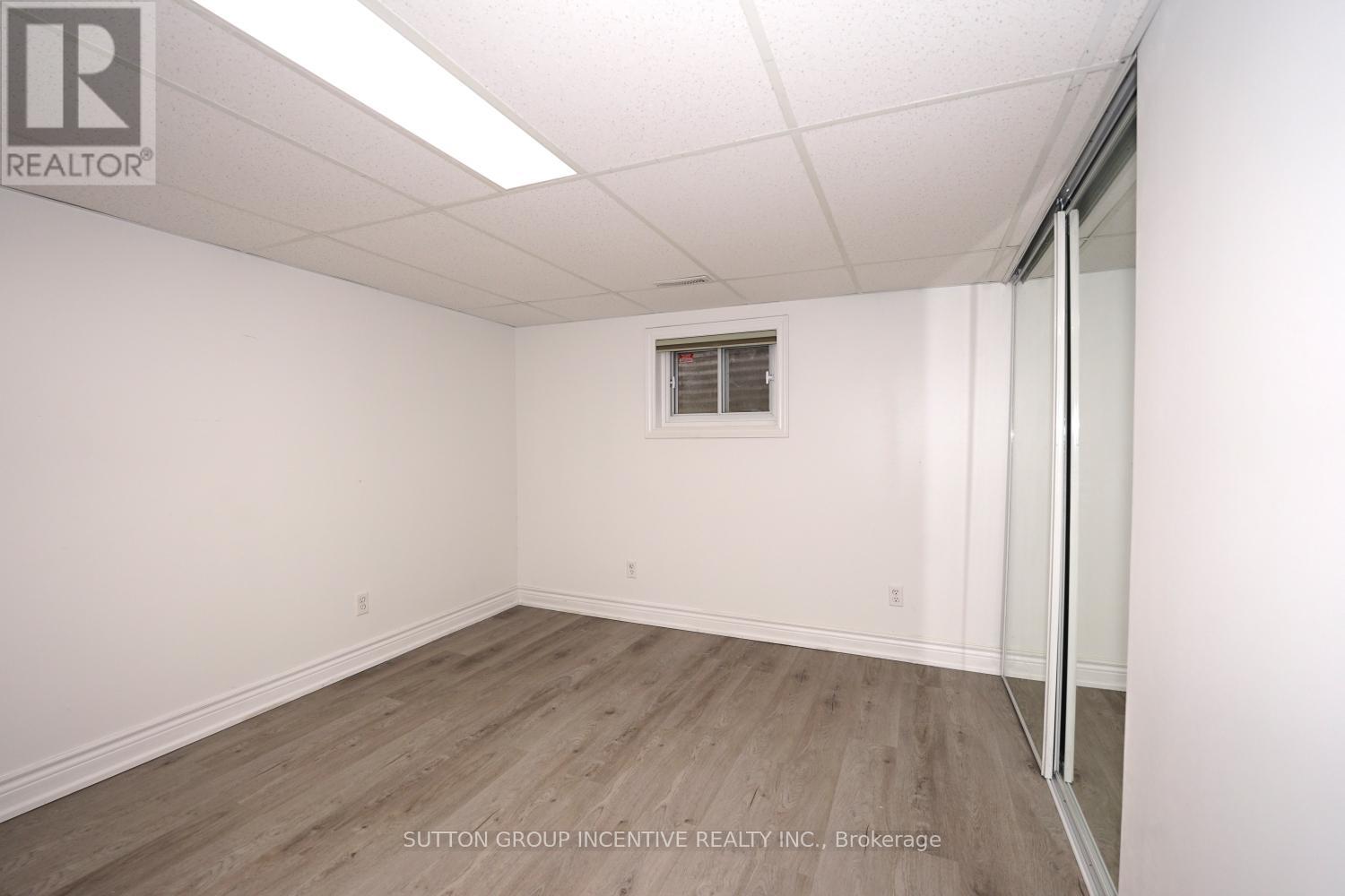 7 Huron Street Property Photo 24