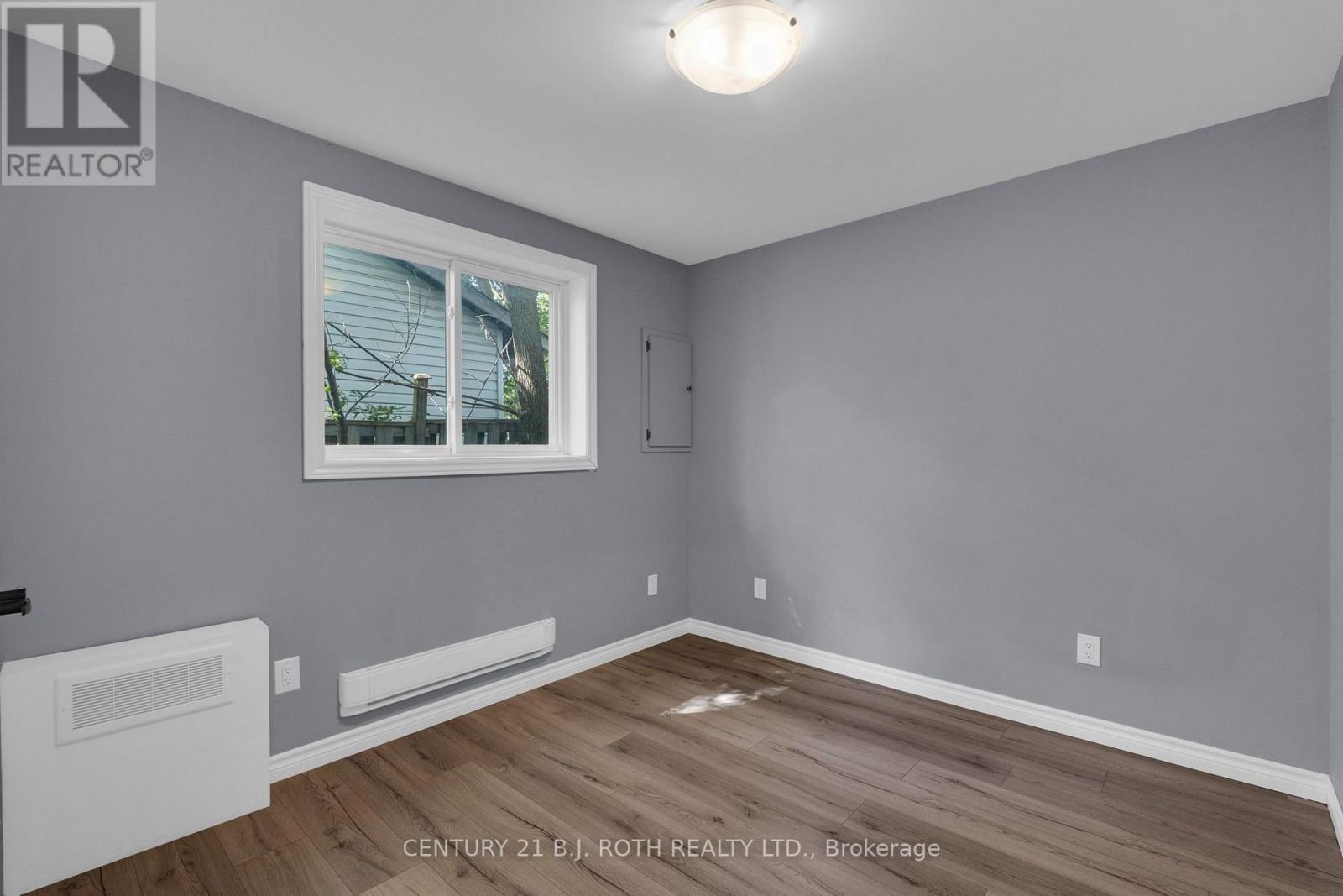 Units 1 + 2 + Coach House - 12 Dufferin Street Property Photo 19