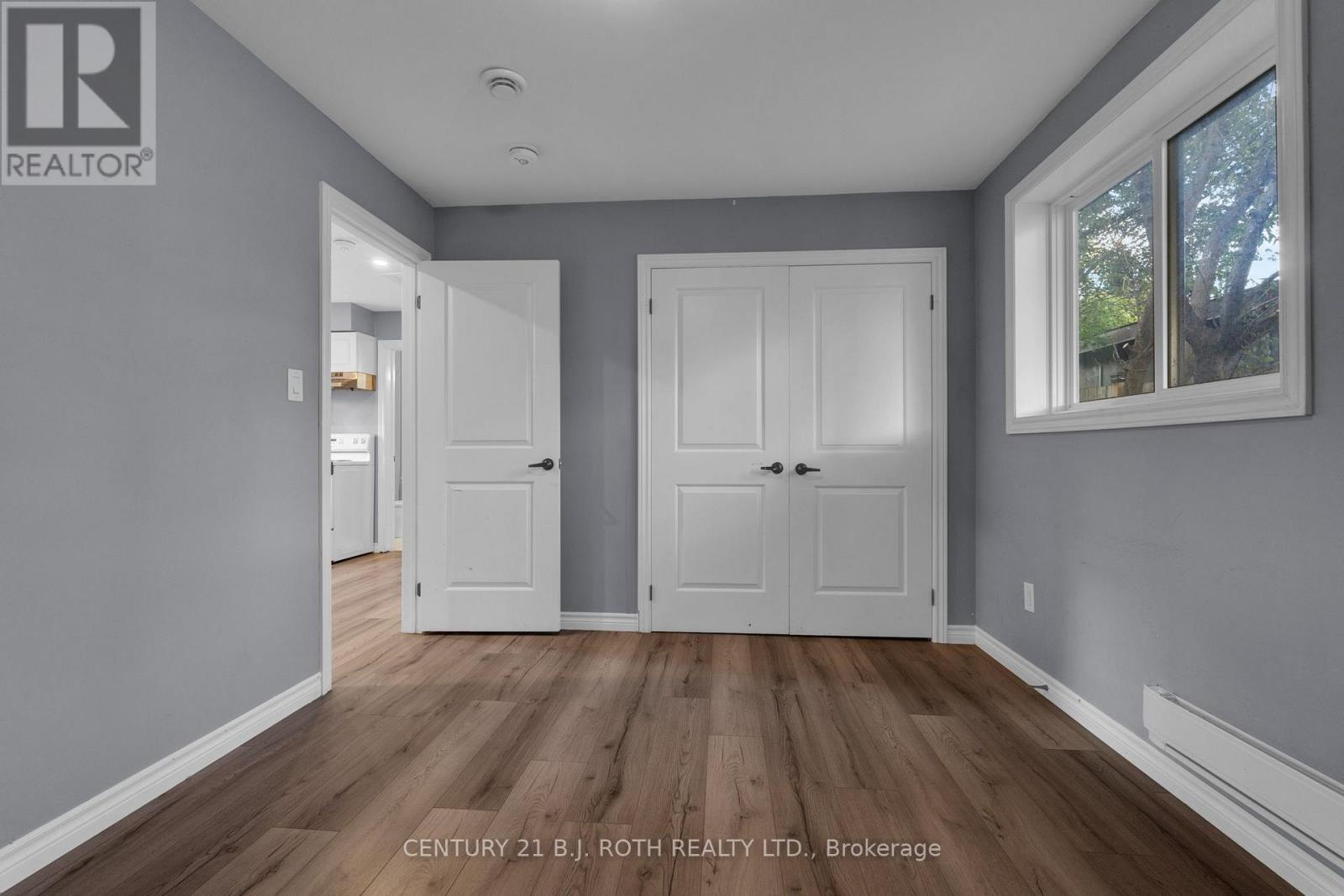 Units 1 + 2 + Coach House - 12 Dufferin Street Property Photo 22