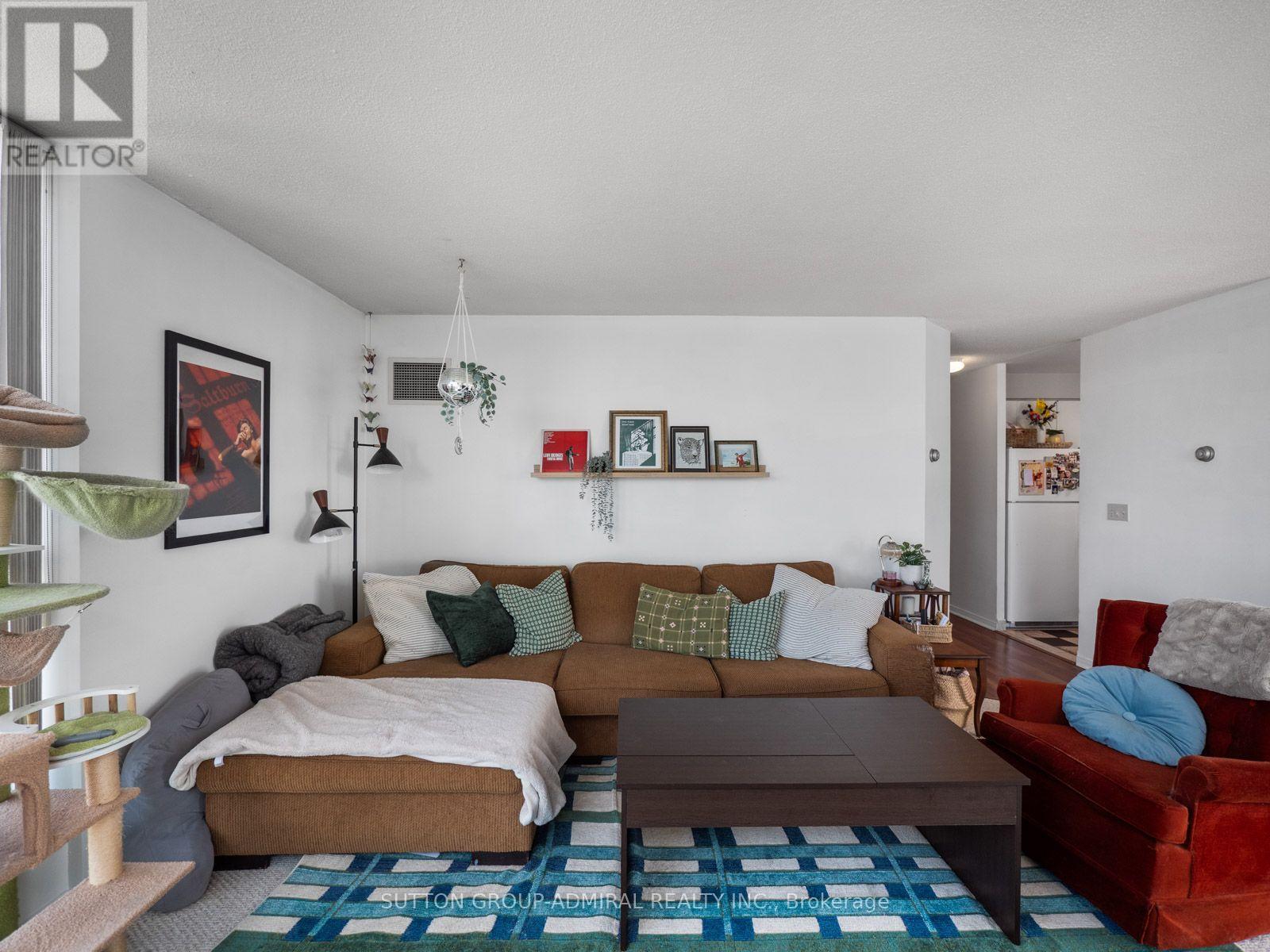 902 - 150 Dunlop Street E Property Photo 8