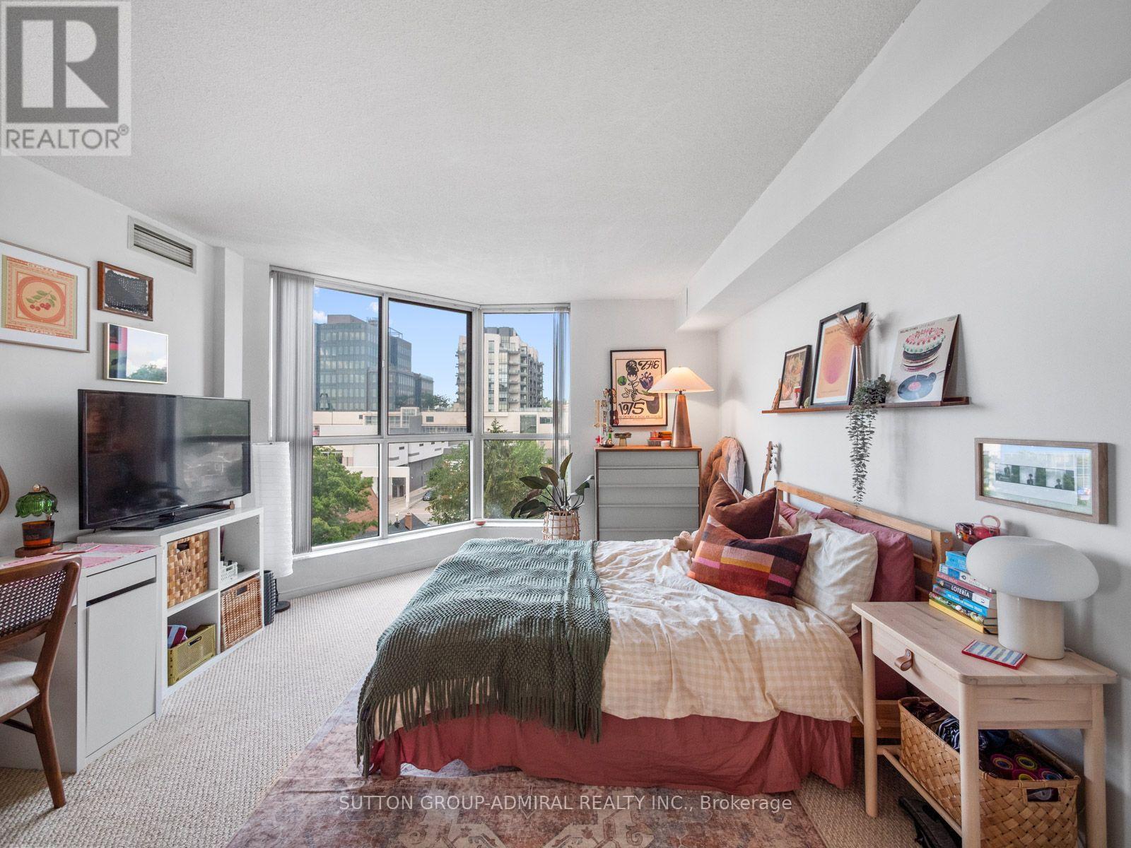 902 - 150 Dunlop Street E Property Photo 15