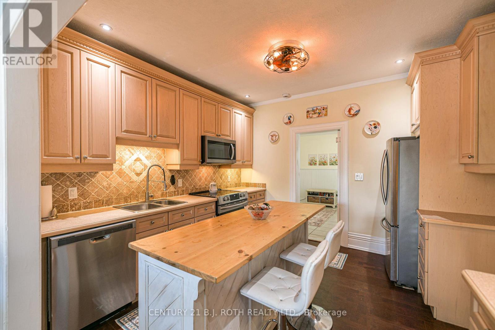 80 Coldwater Road W Property Photo 11