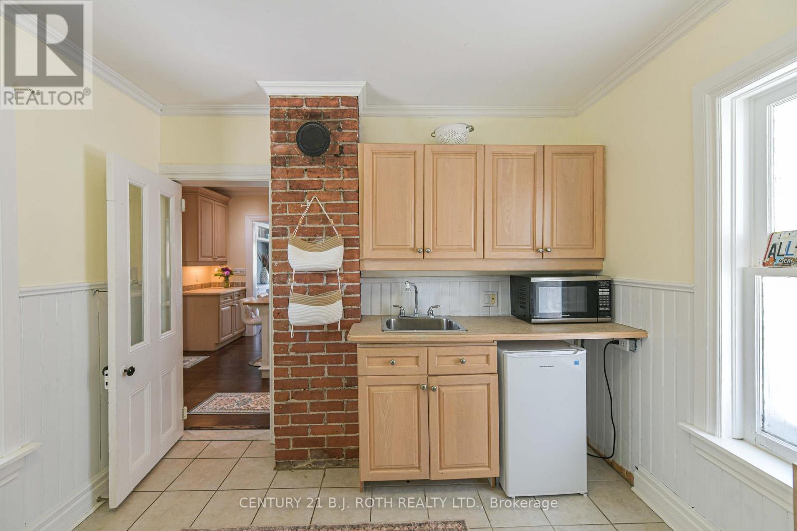 80 Coldwater Road W Property Photo 14