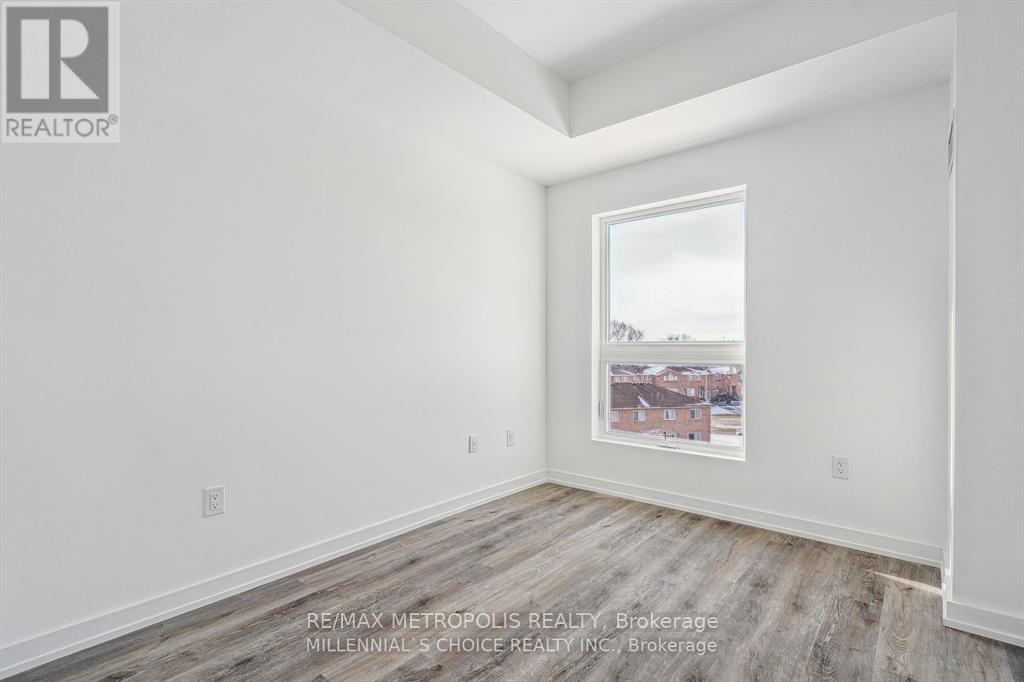 422 - 430 Essa Road Property Photo 12