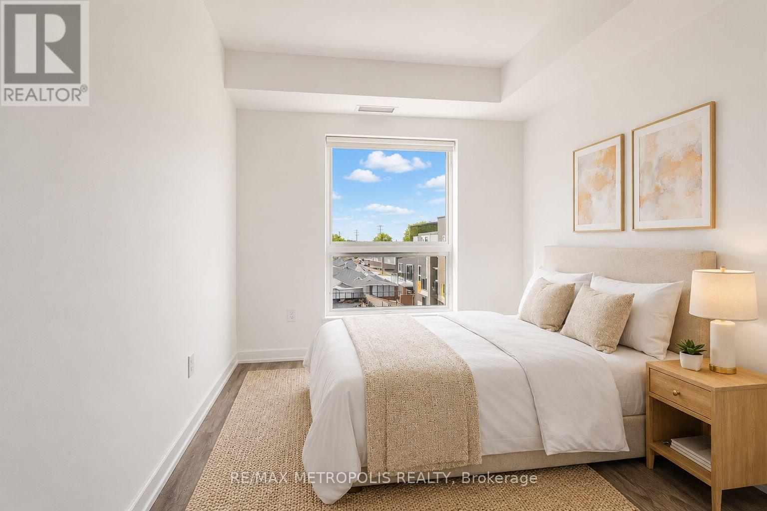 422 - 430 Essa Road Property Photo 15