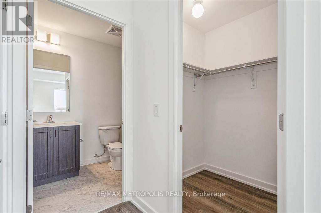 422 - 430 Essa Road Property Photo 19
