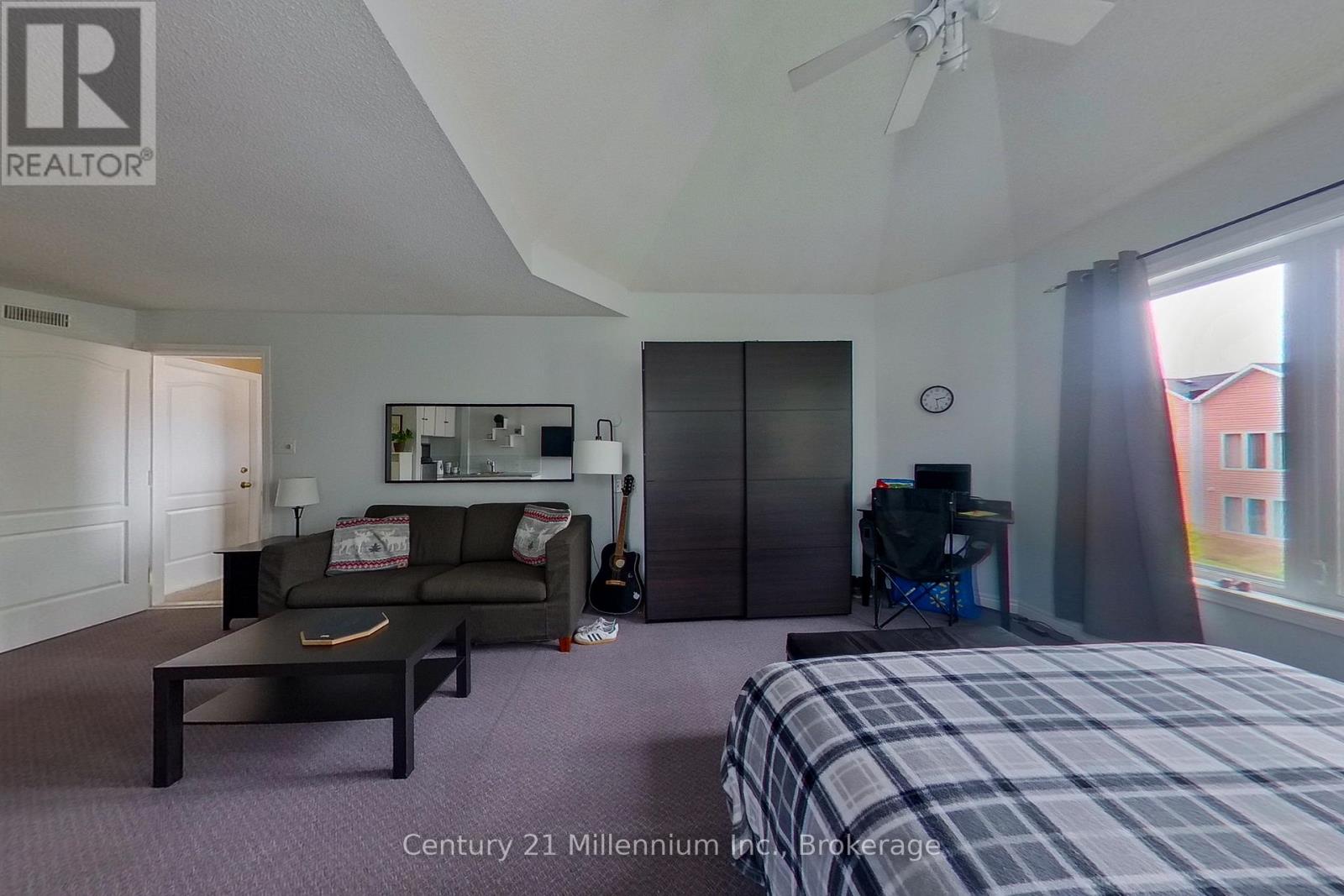 825 - 34 Dawson Drive Property Photo 14