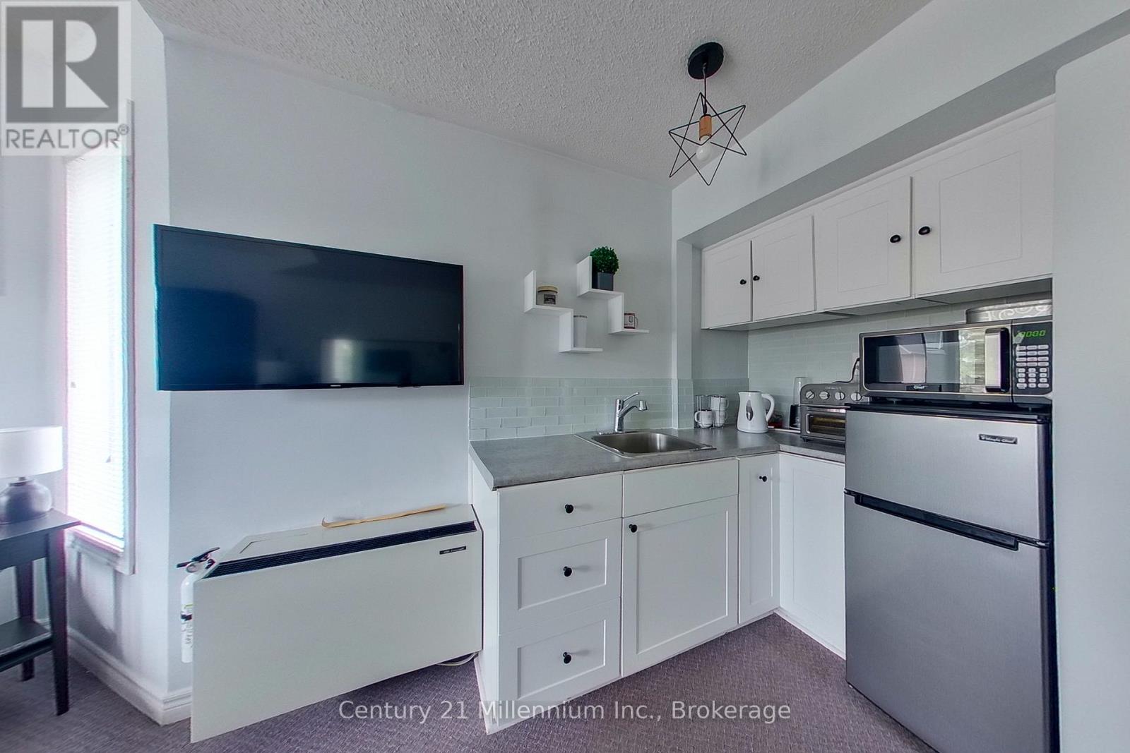825 - 34 Dawson Drive Property Photo 15