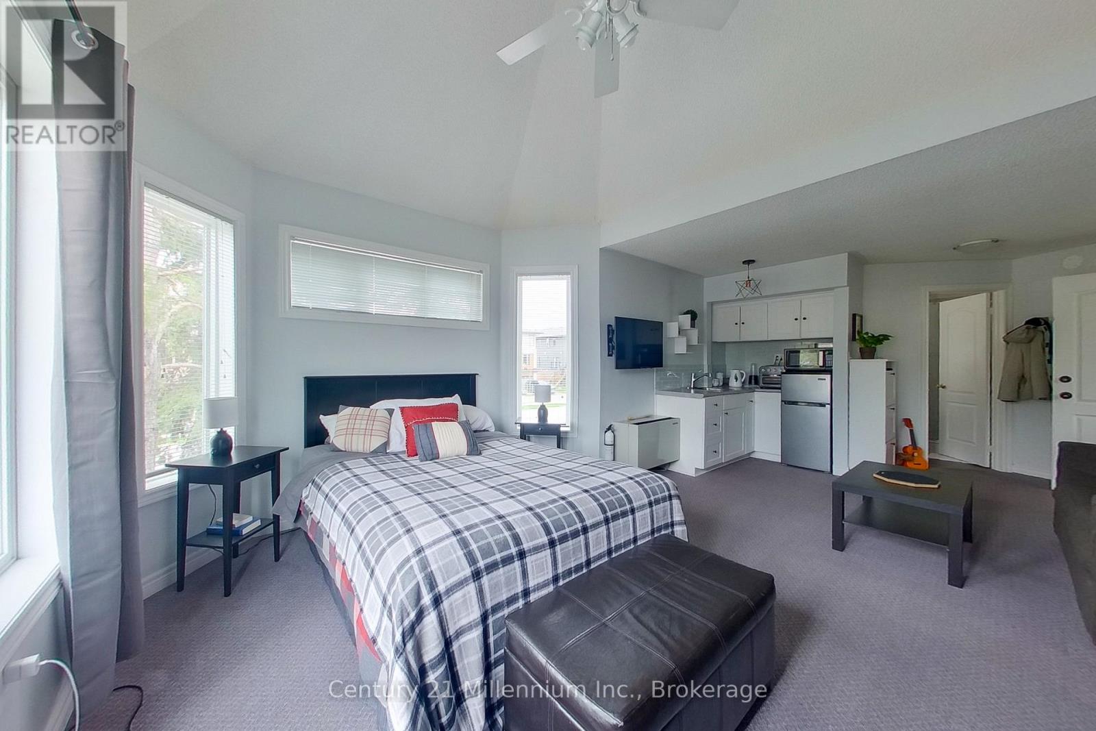 825 - 34 Dawson Drive Property Photo 17