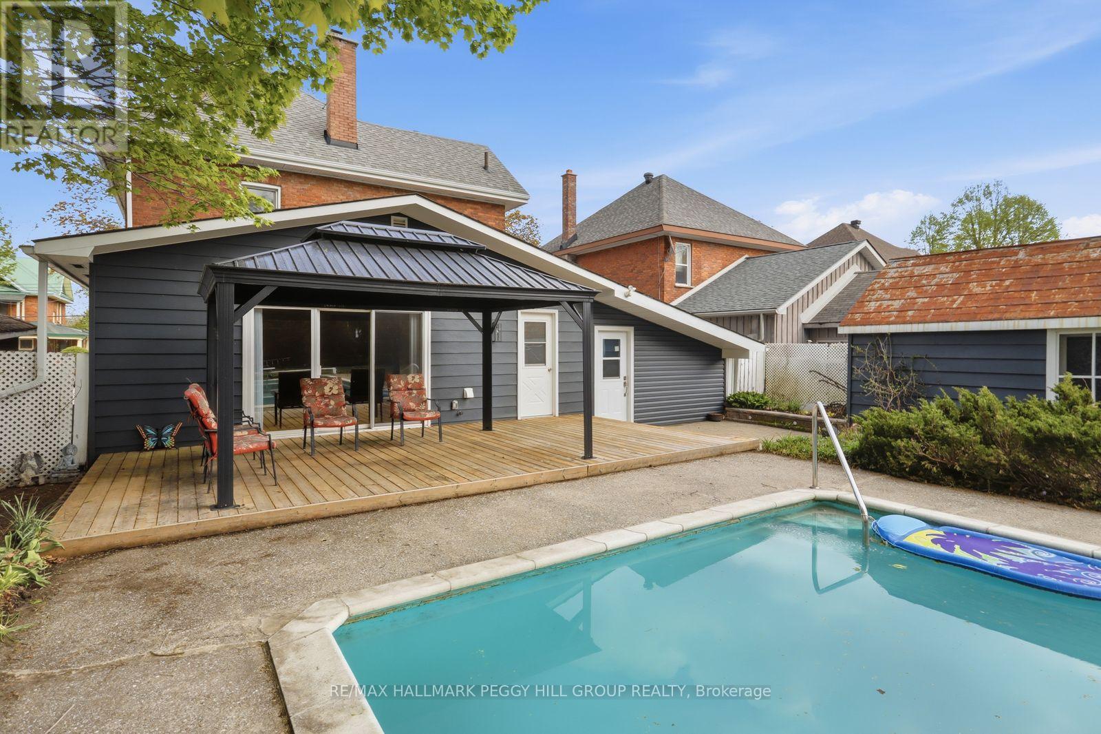 404 Manly Street Property Photo 17