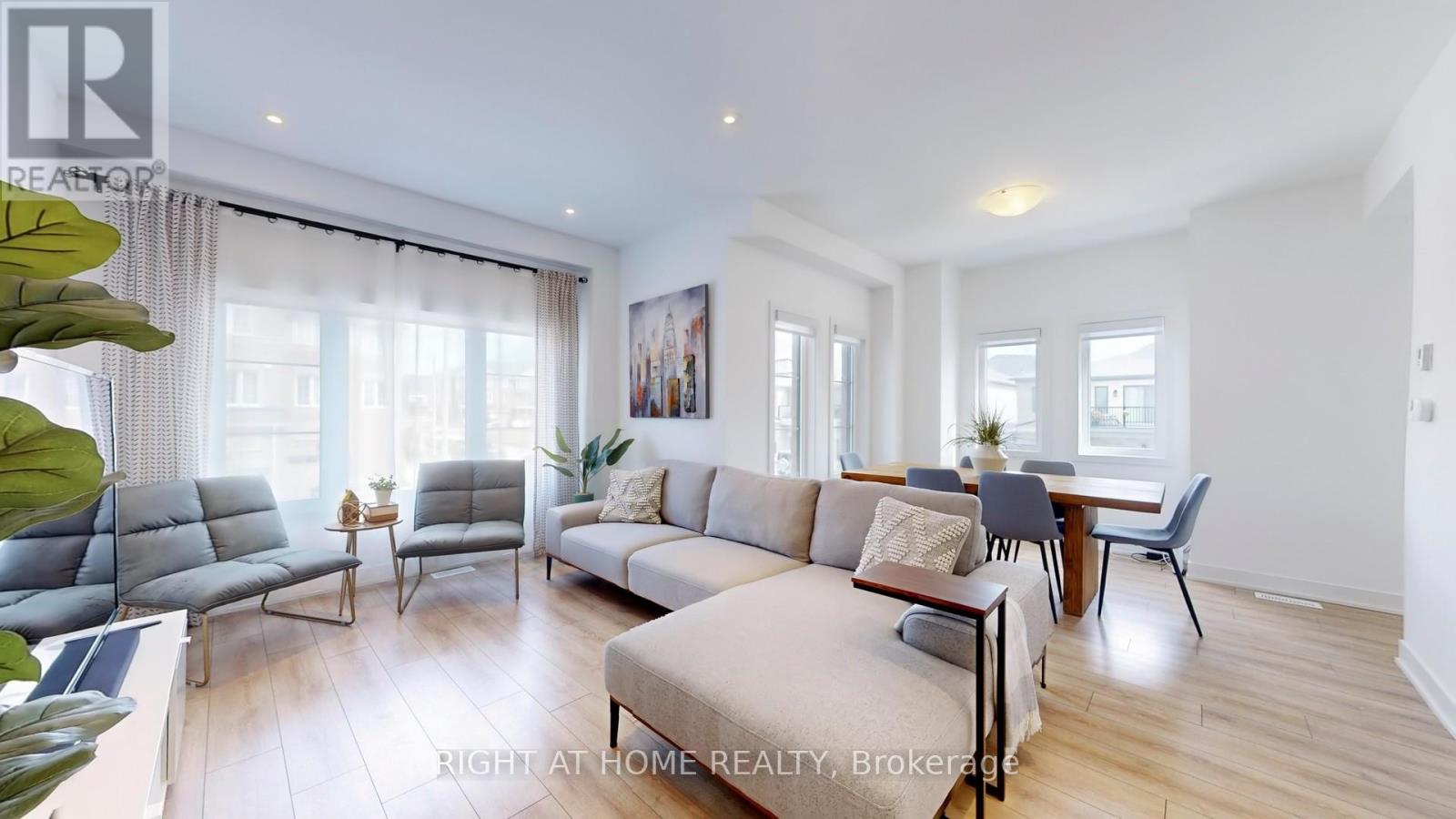 1 Pumpkin Corner Crescent Property Photo 2