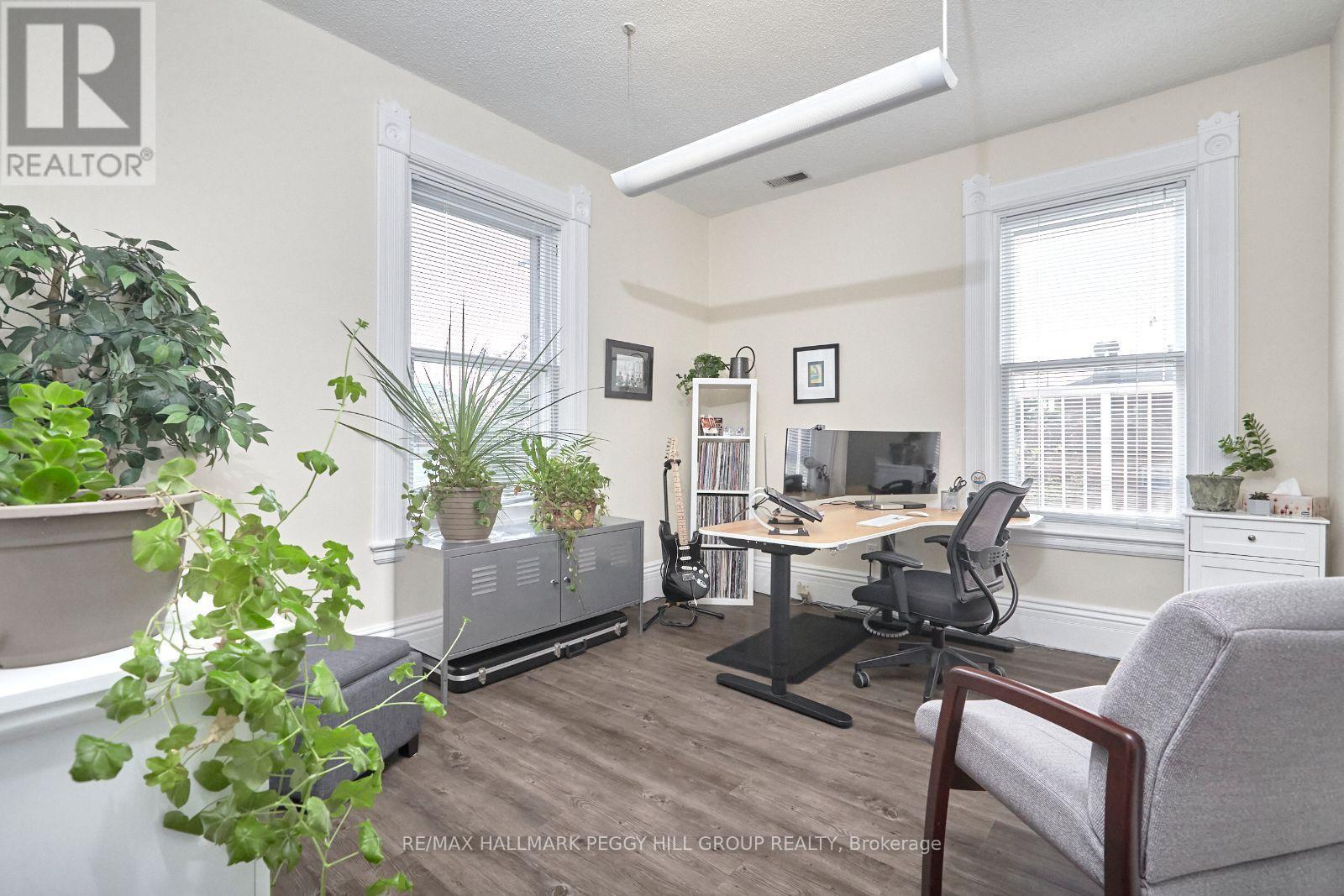 30 Mary Street Property Photo 10
