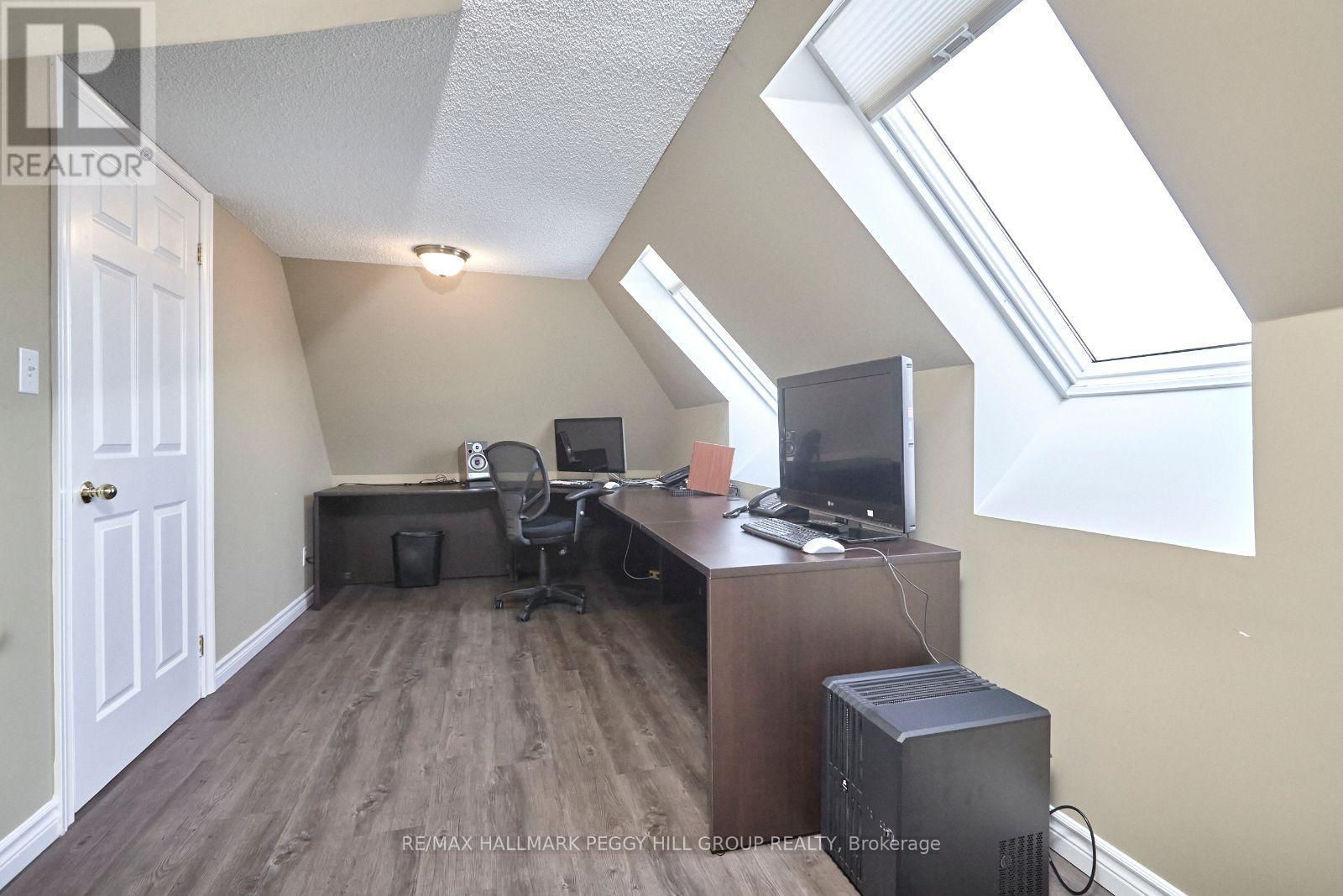 30 Mary Street Property Photo 15