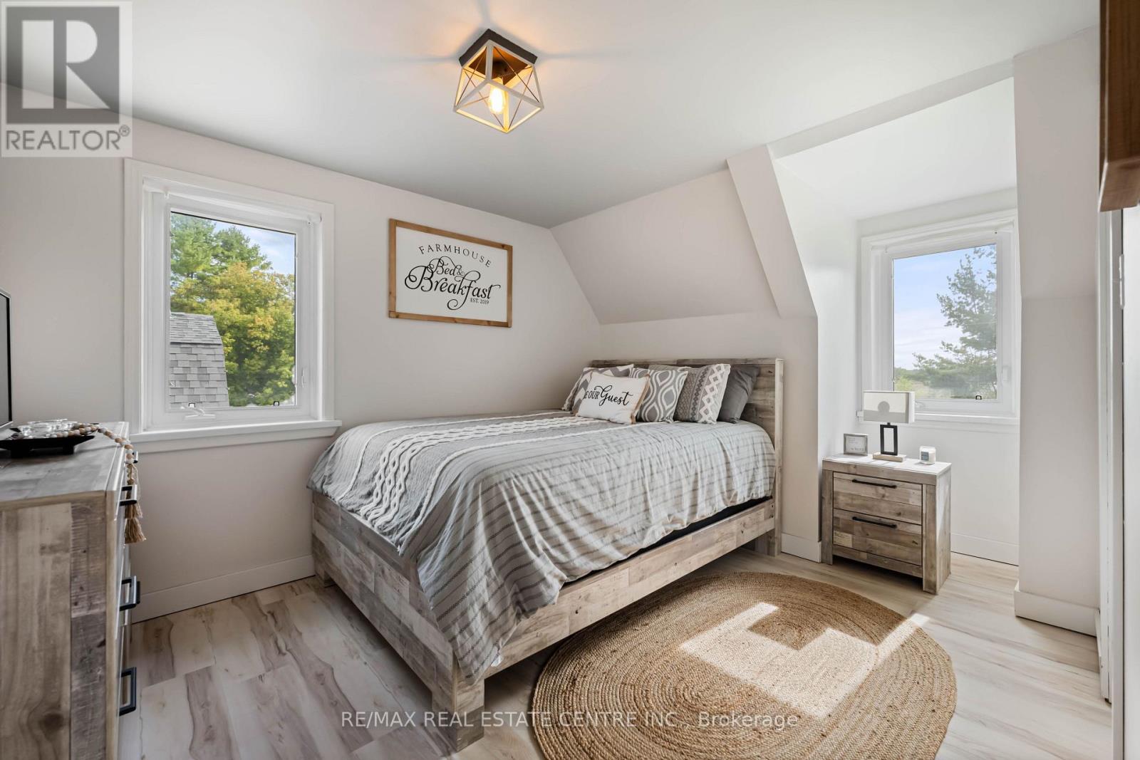 2570 Creemore Avenue Property Photo 19