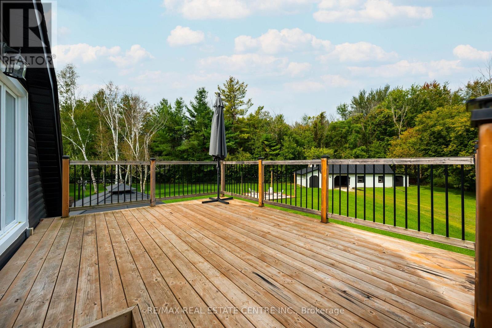 2570 Creemore Avenue Property Photo 40