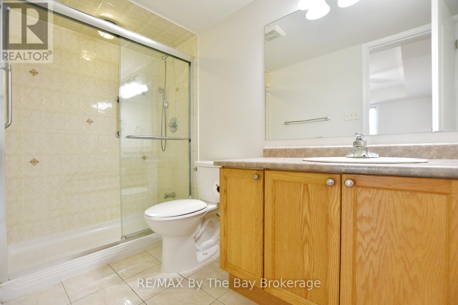 208 - 40 Mulligan Lane Property Photo 17