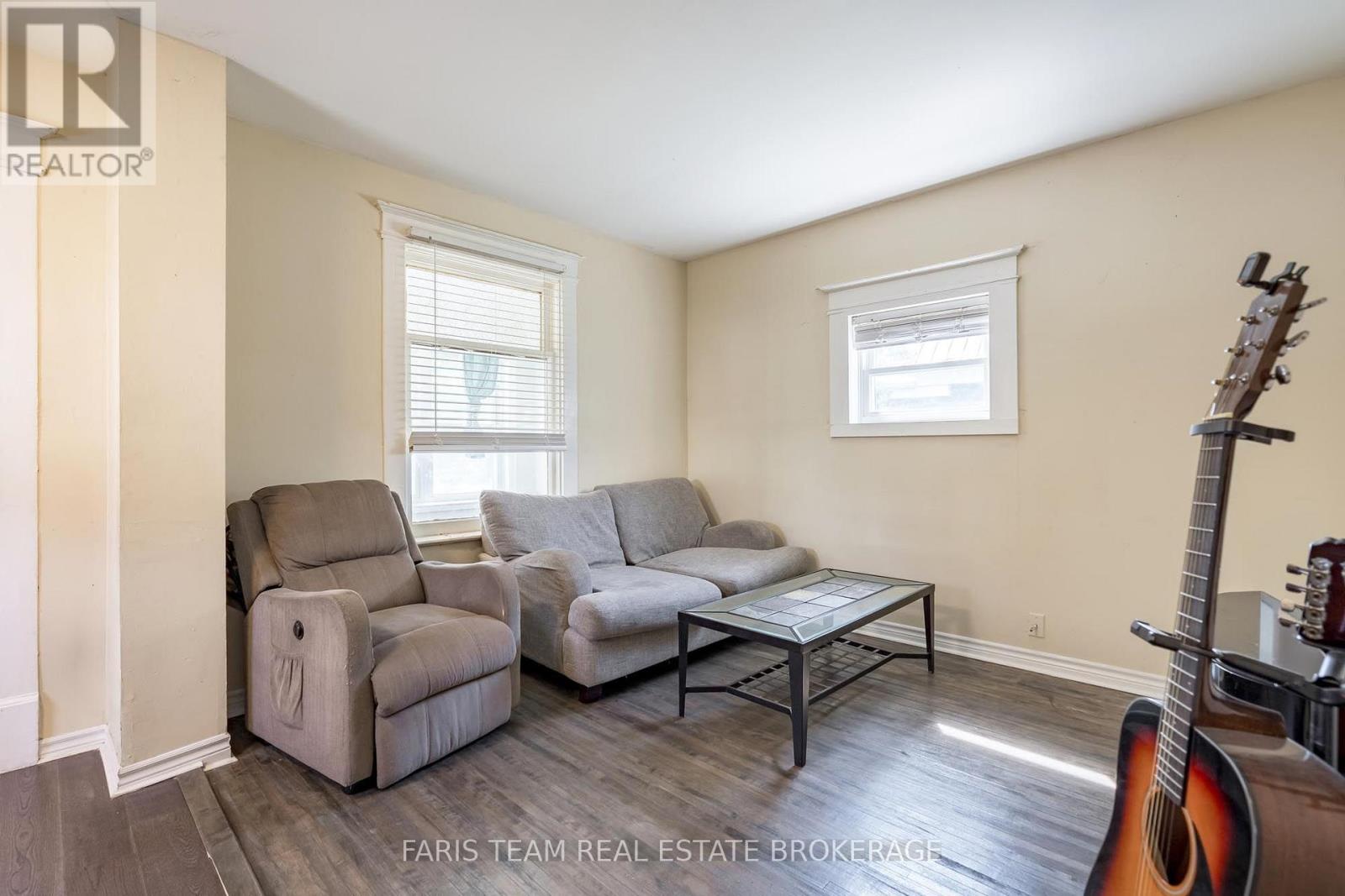 275 Gill Street Property Photo 10