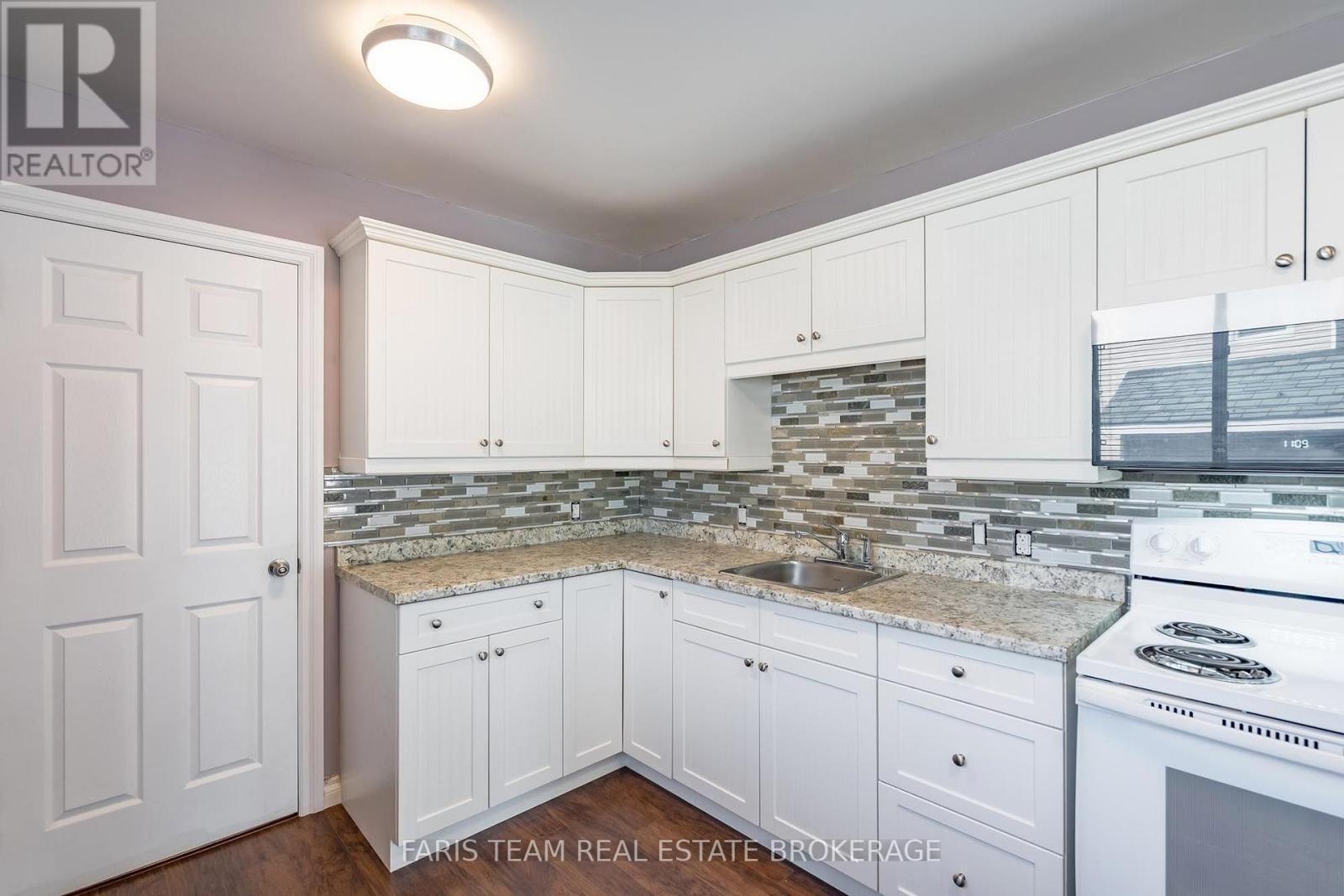 275 Gill Street Property Photo 19