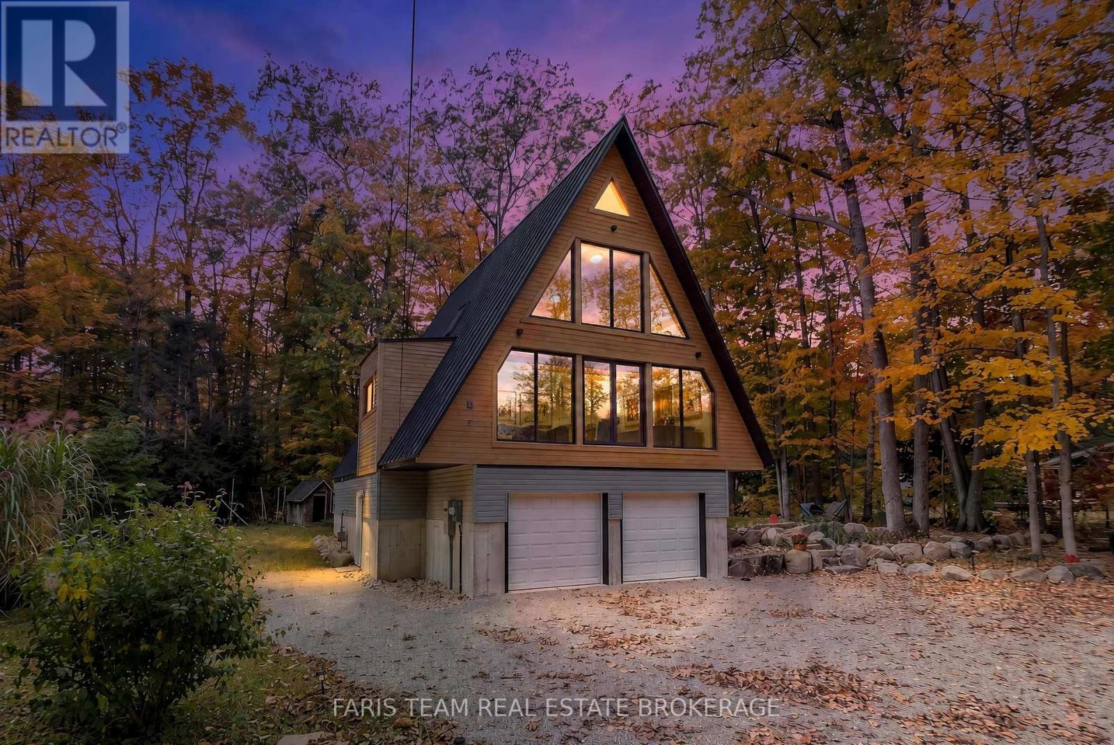 1490 Champlain Road Property Photo 1