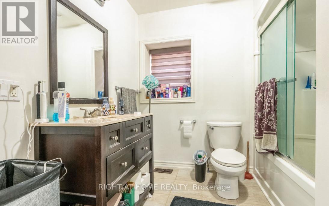#1 - 180 Blake Street Property Photo 13