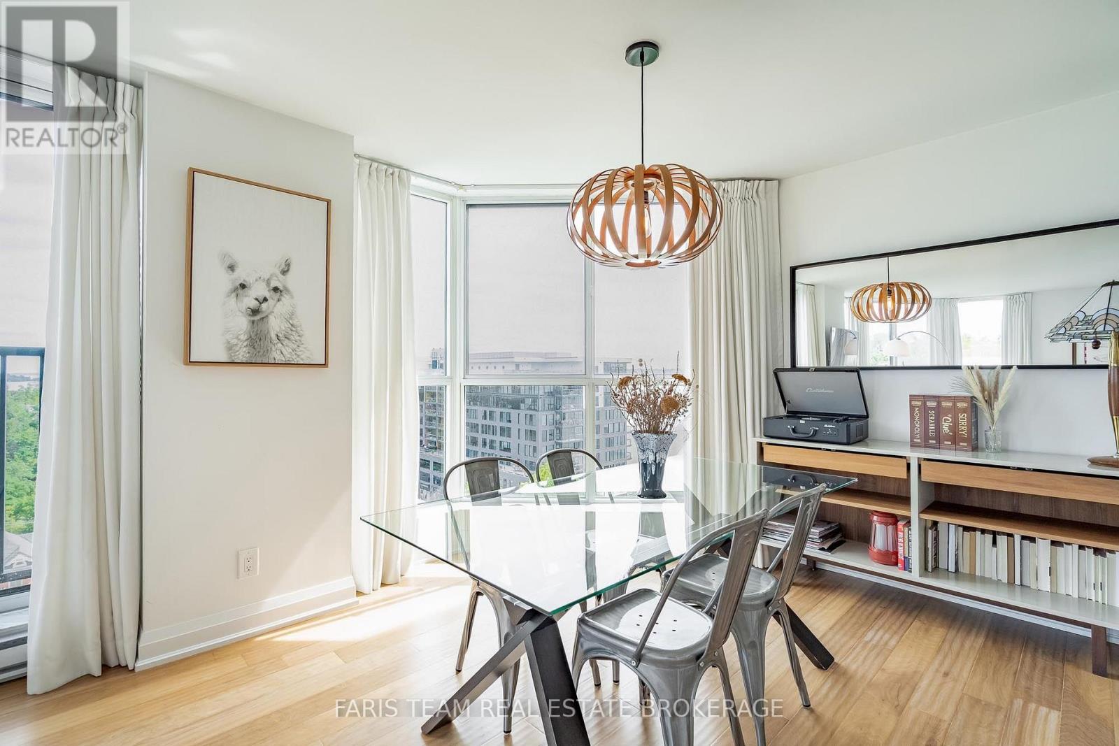 1011 - 150 Dunlop Street E Property Photo 8