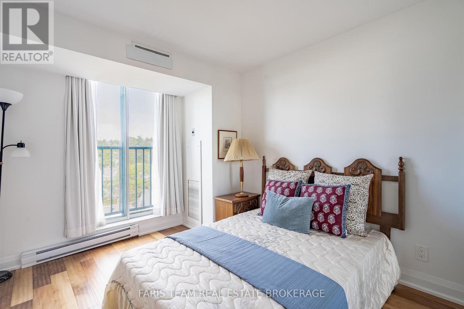 1011 - 150 Dunlop Street E Property Photo 17
