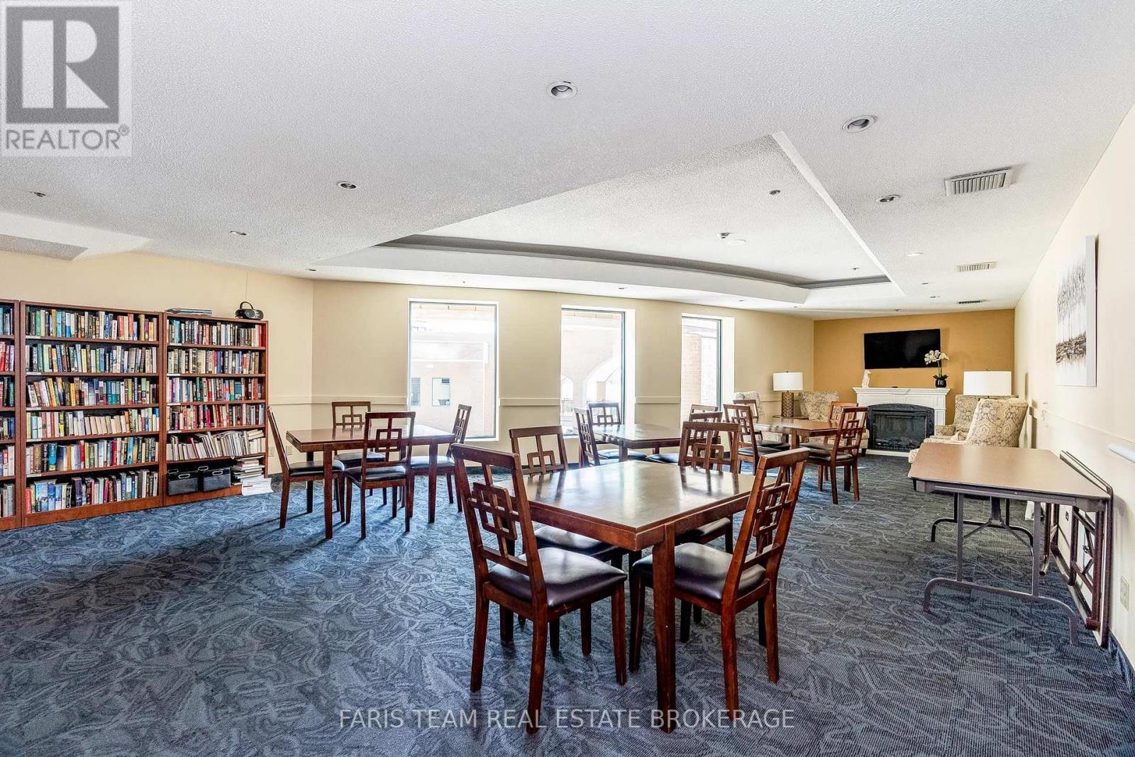 1011 - 150 Dunlop Street E Property Photo 27