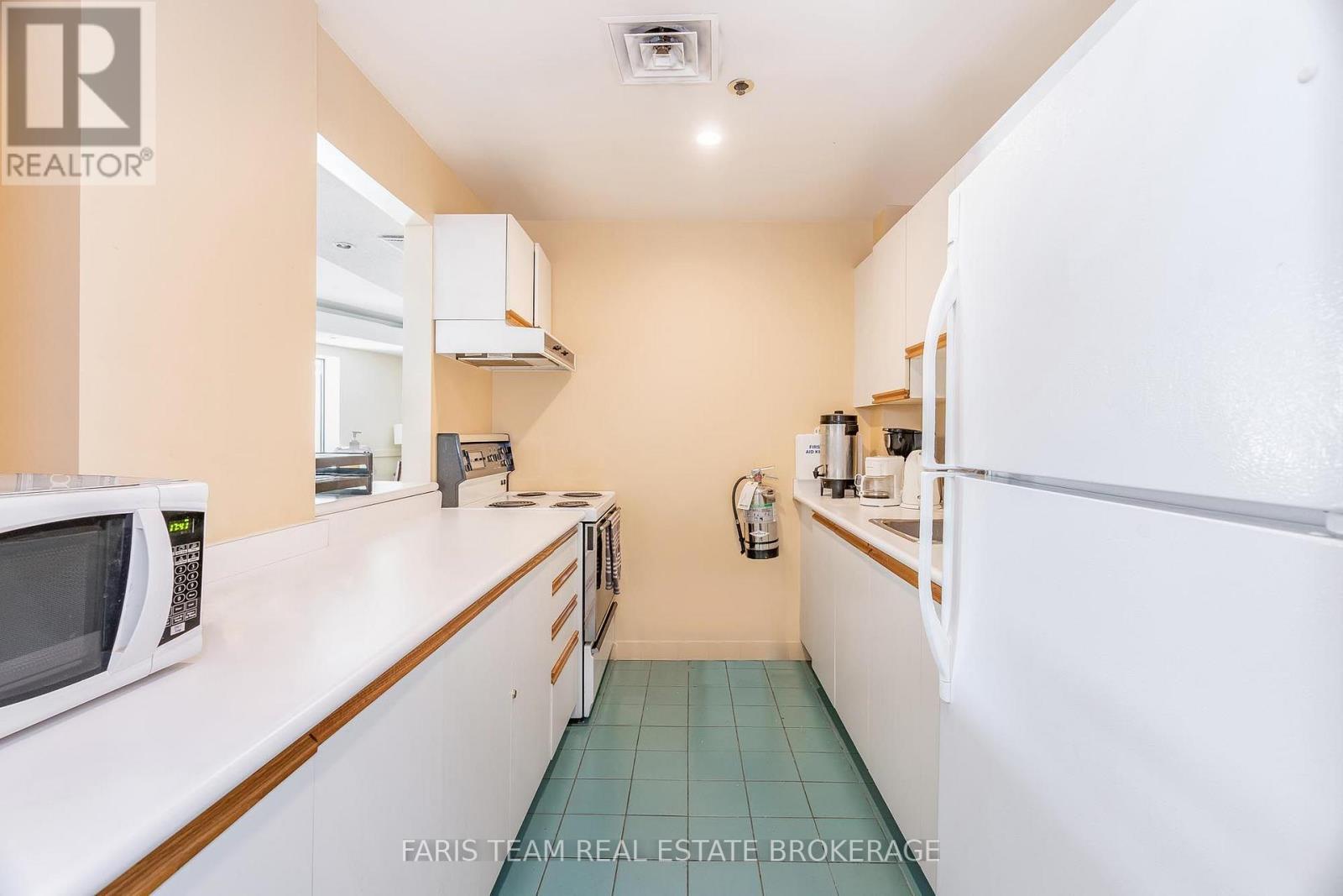 1011 - 150 Dunlop Street E Property Photo 29