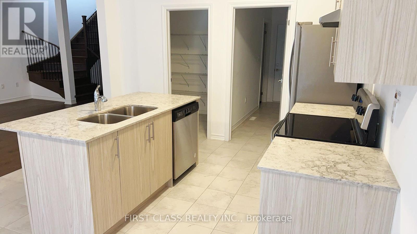 55 Wheatfield Road Property Photo 5