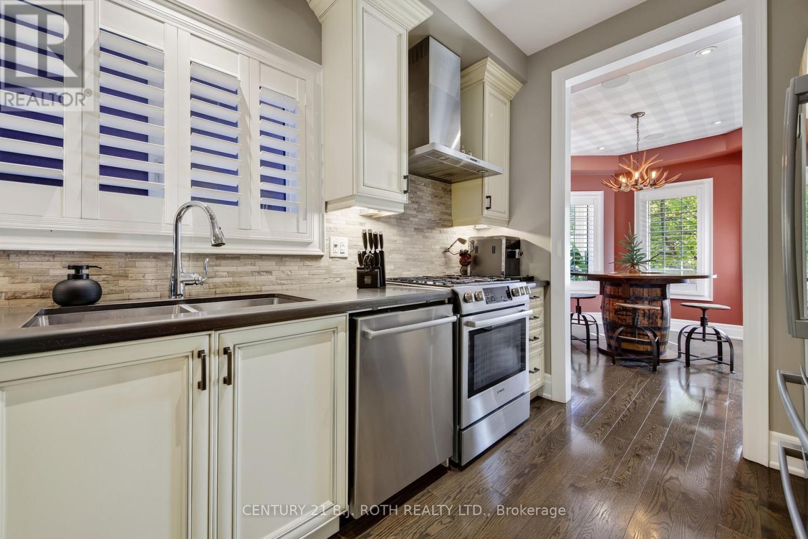 3306 Summerhill Way Property Photo 12