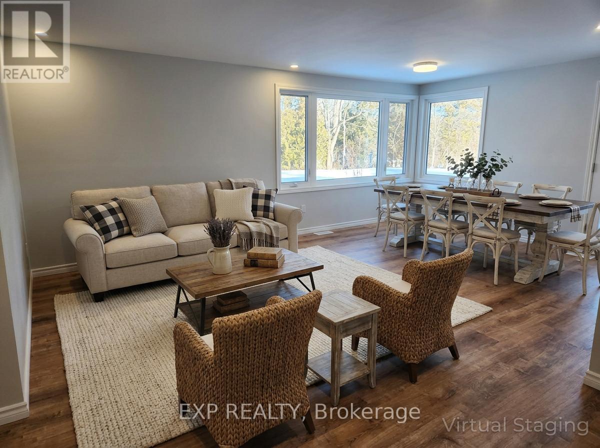 71 Lakeshore Road E Property Photo 9