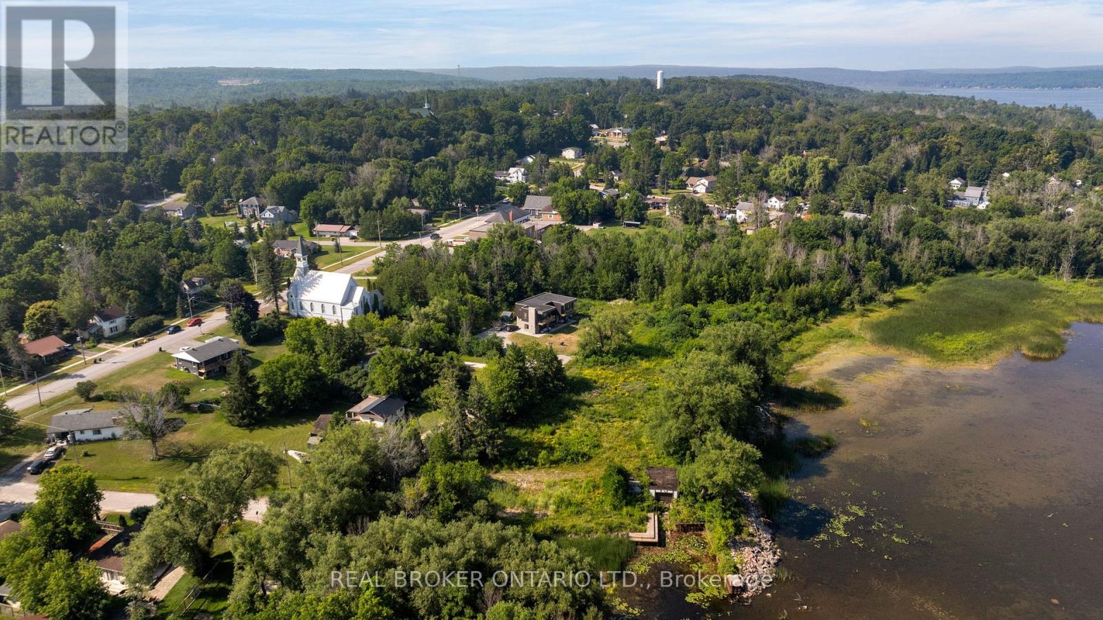 Hemlock Avenue Property Photo 6