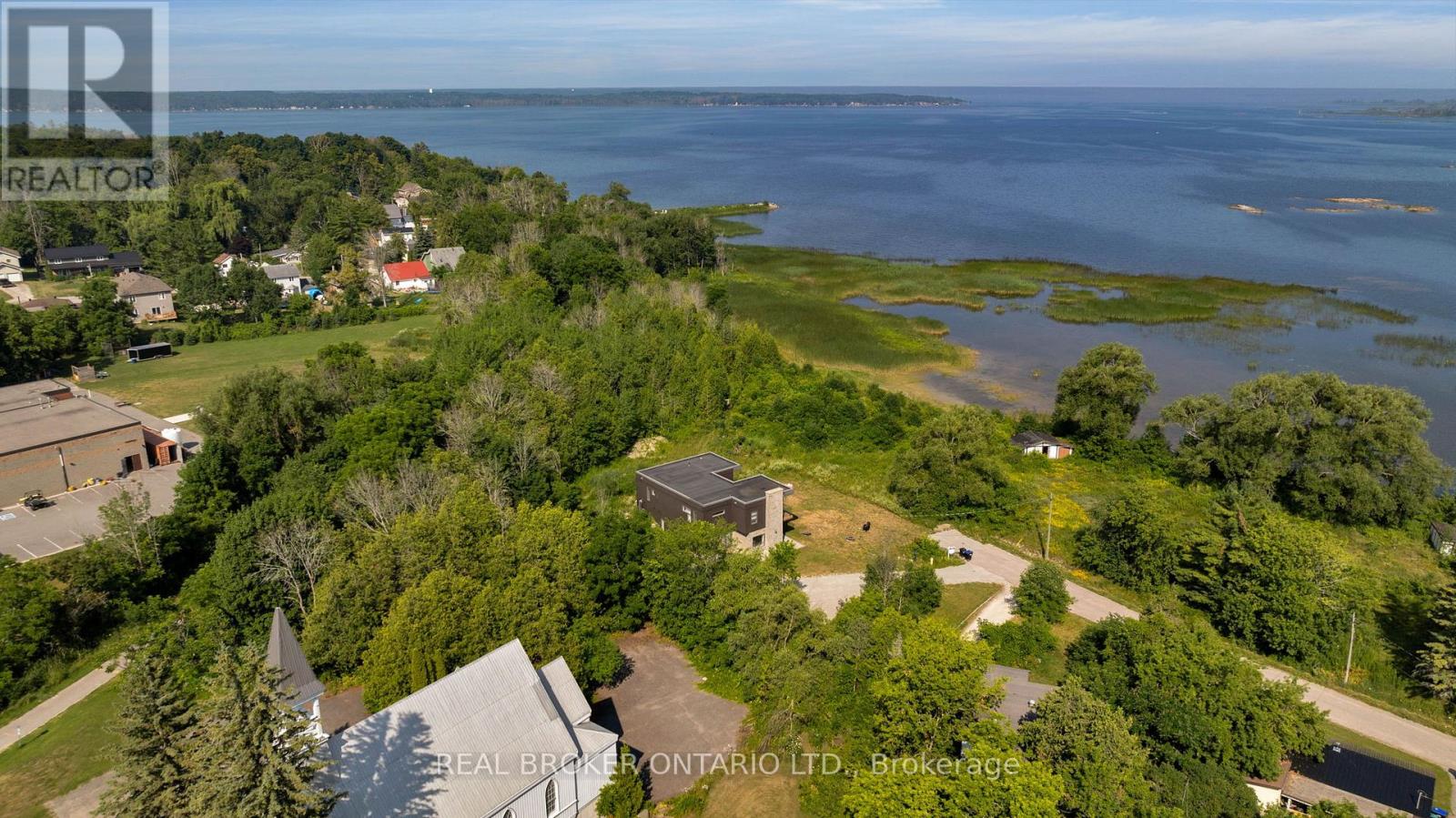 Hemlock Avenue Property Photo 8
