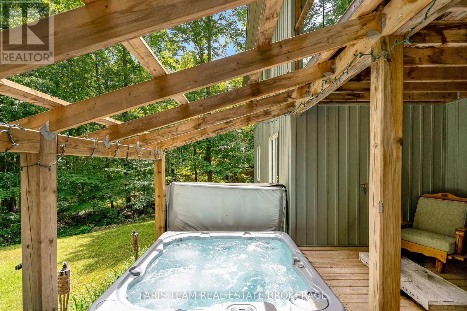 11 Snowshoe Trail Property Photo 39