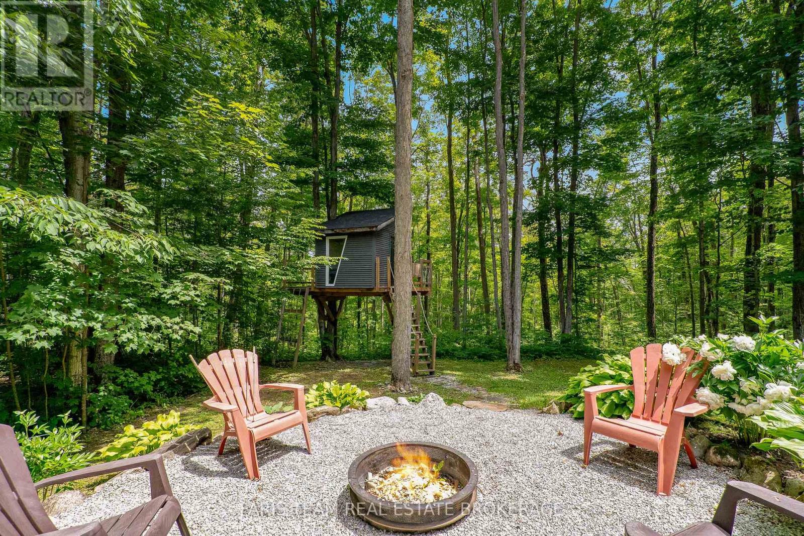 11 Snowshoe Trail Property Photo 40